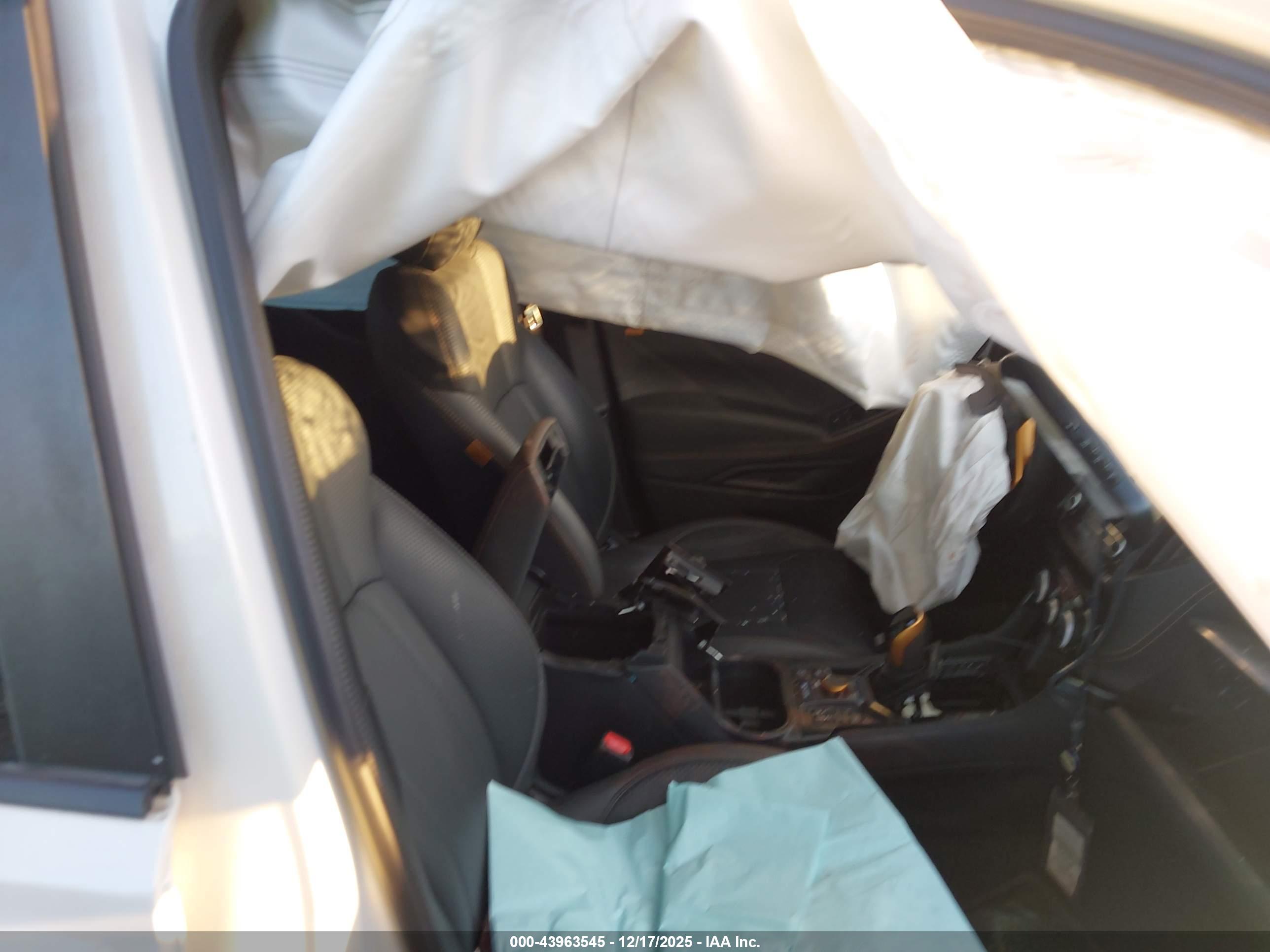 SUBARU FORESTER image 5