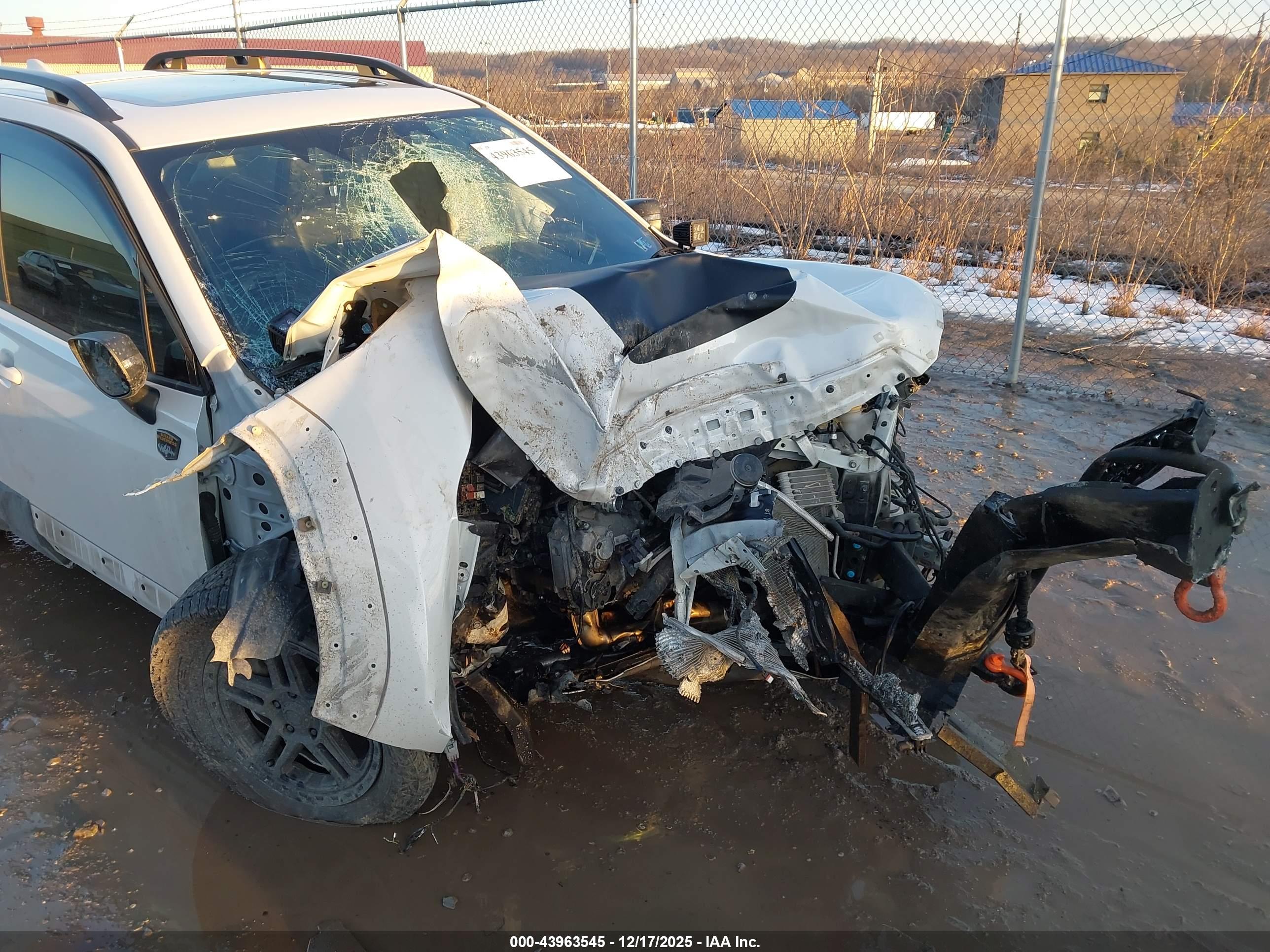 SUBARU FORESTER image 6
