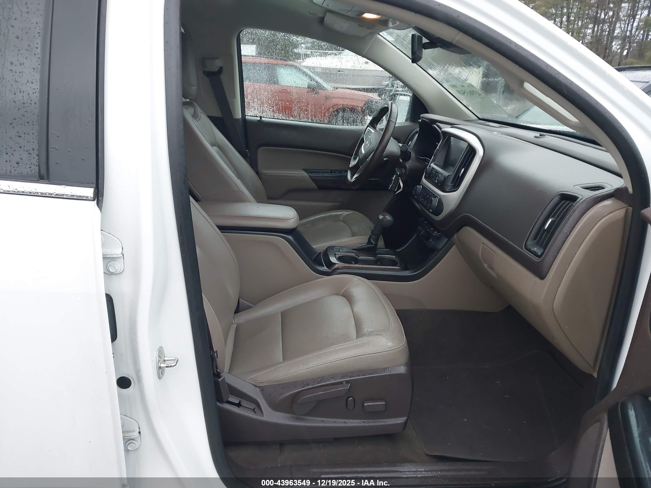 GMC CANYON image 5