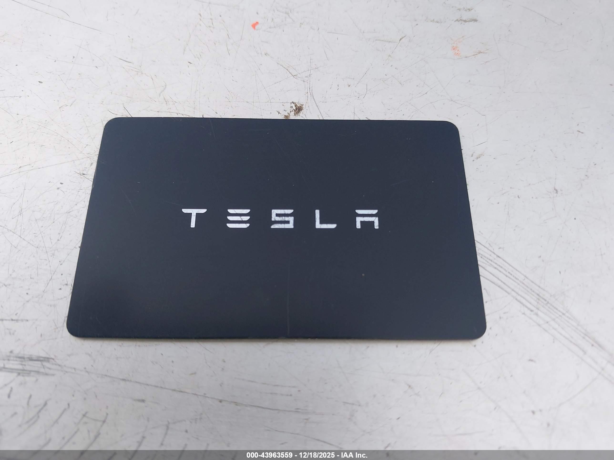 TESLA MODEL image 11