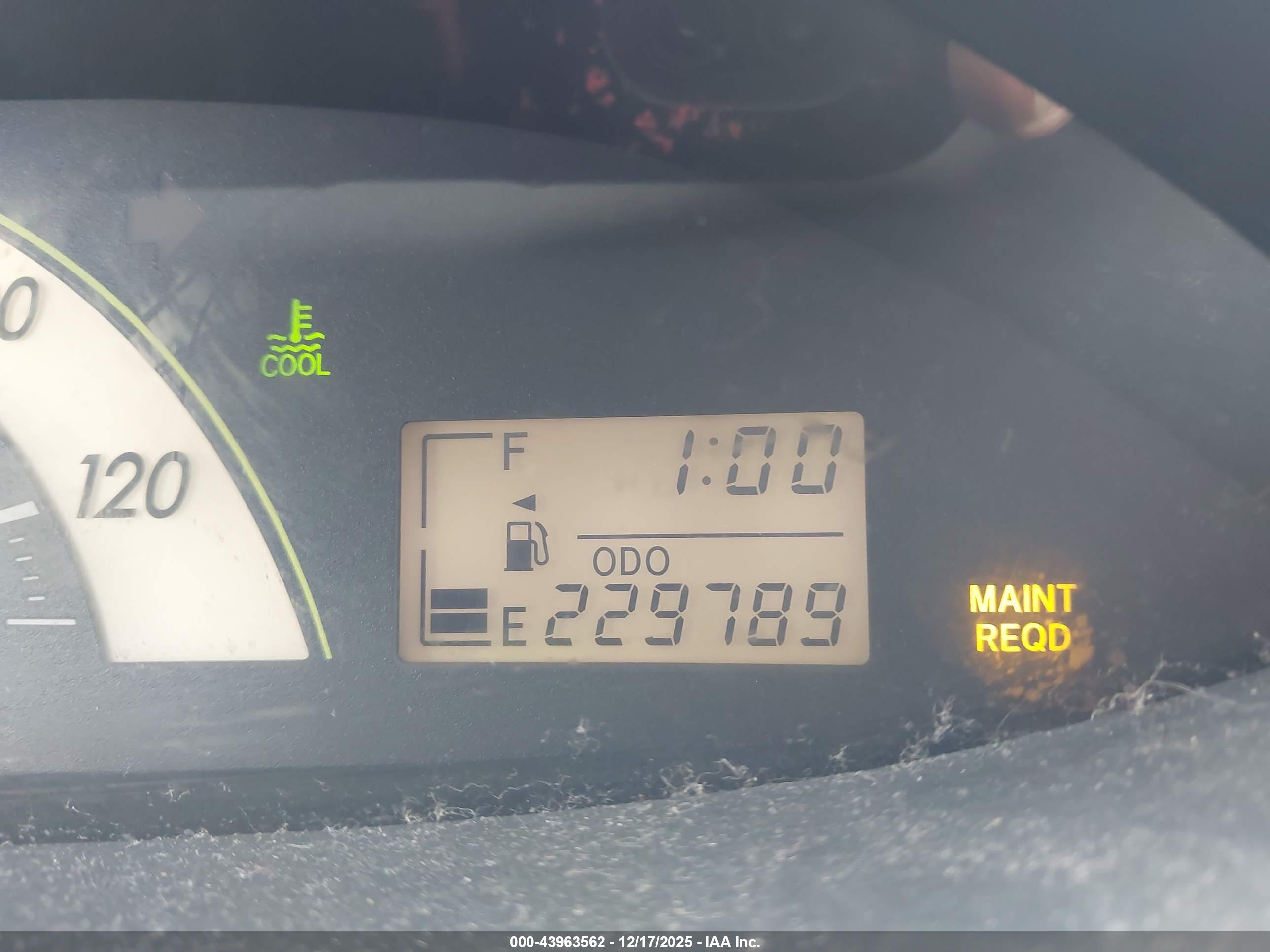 TOYOTA YARIS image 7