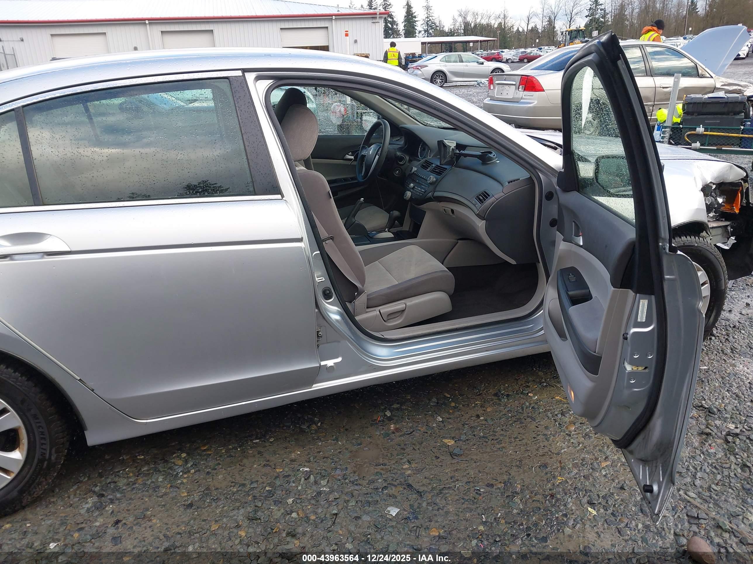 HONDA ACCORD image 5