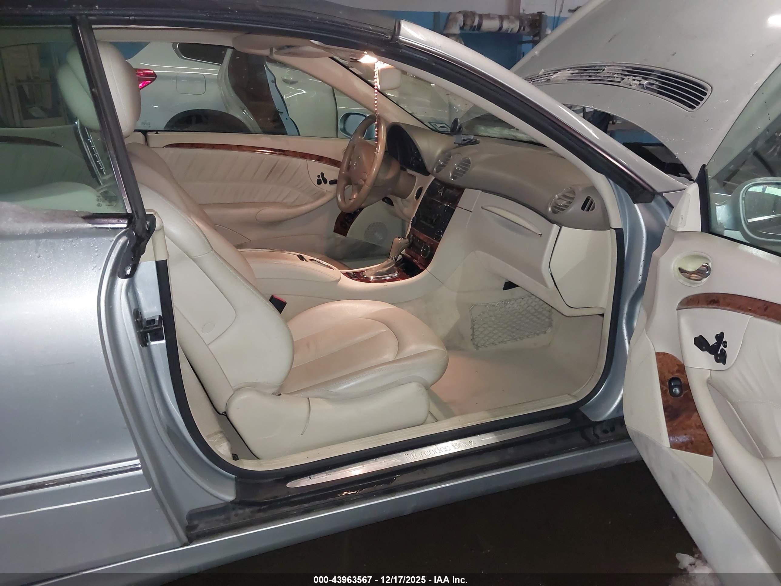 MERCEDES-BENZ CLK image 5