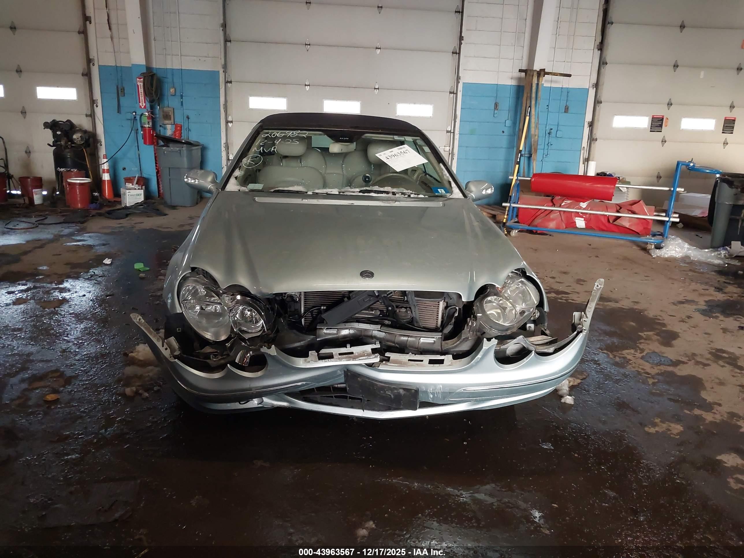 MERCEDES-BENZ CLK image 6