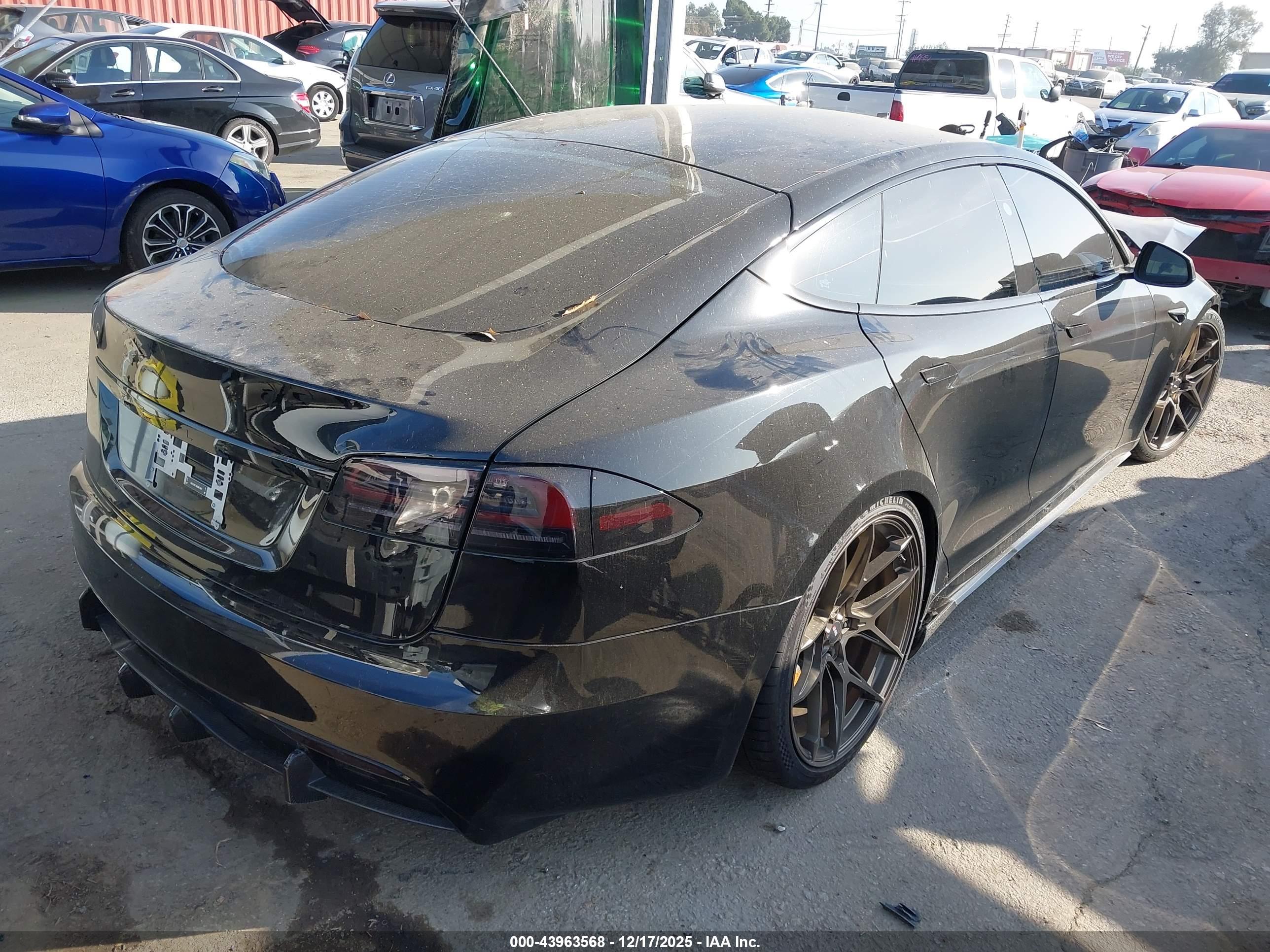 TESLA MODEL image 4