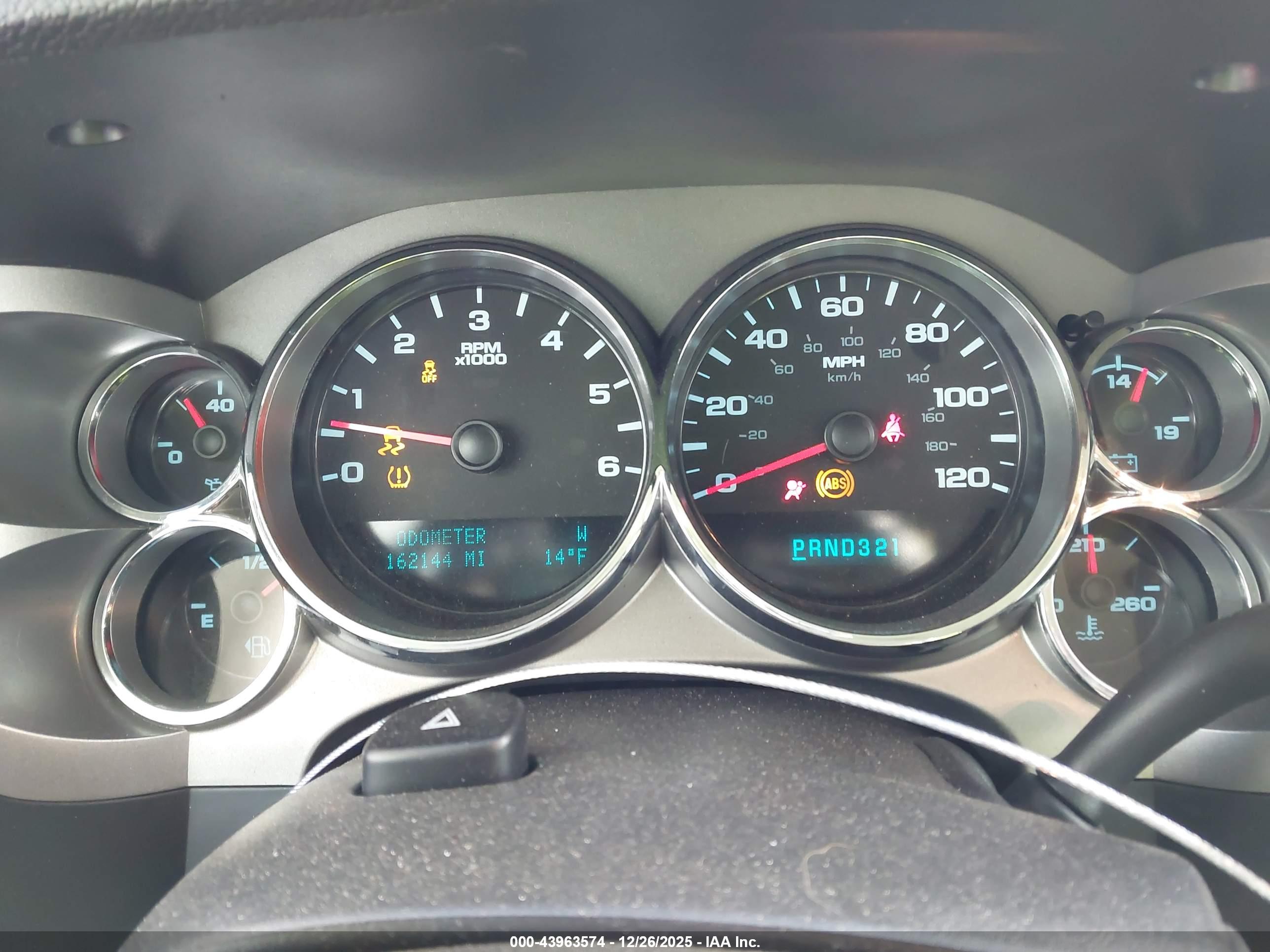 CHEVROLET SILVERADO image 7