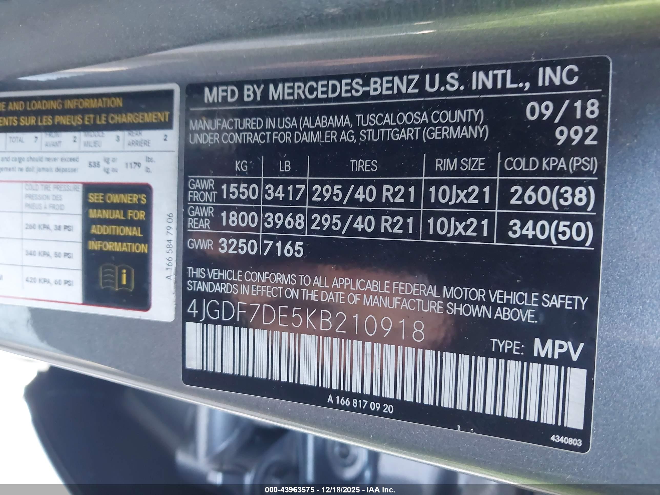 MERCEDES-BENZ GLS image 9