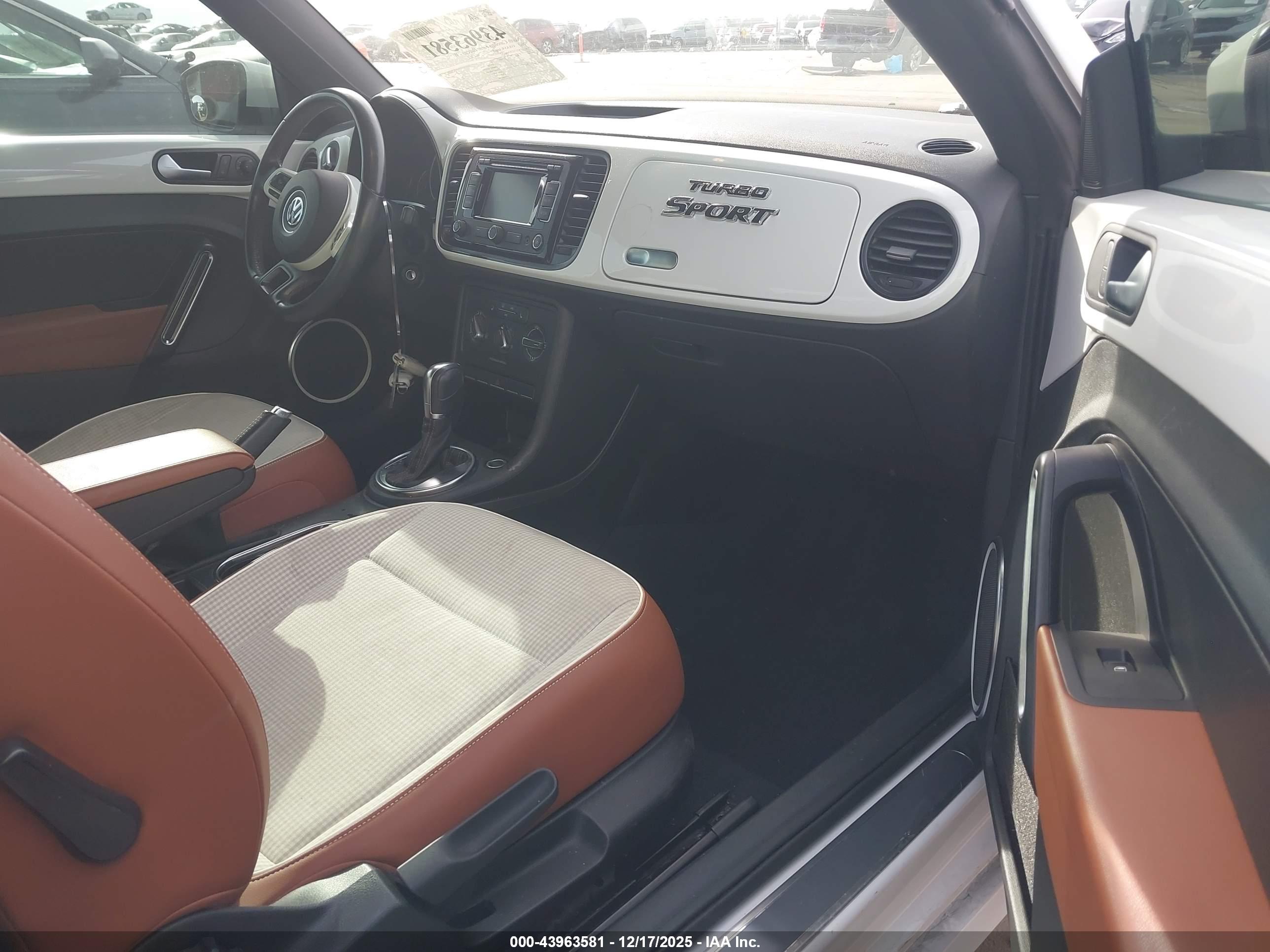 VOLKSWAGEN BEETLE image 5