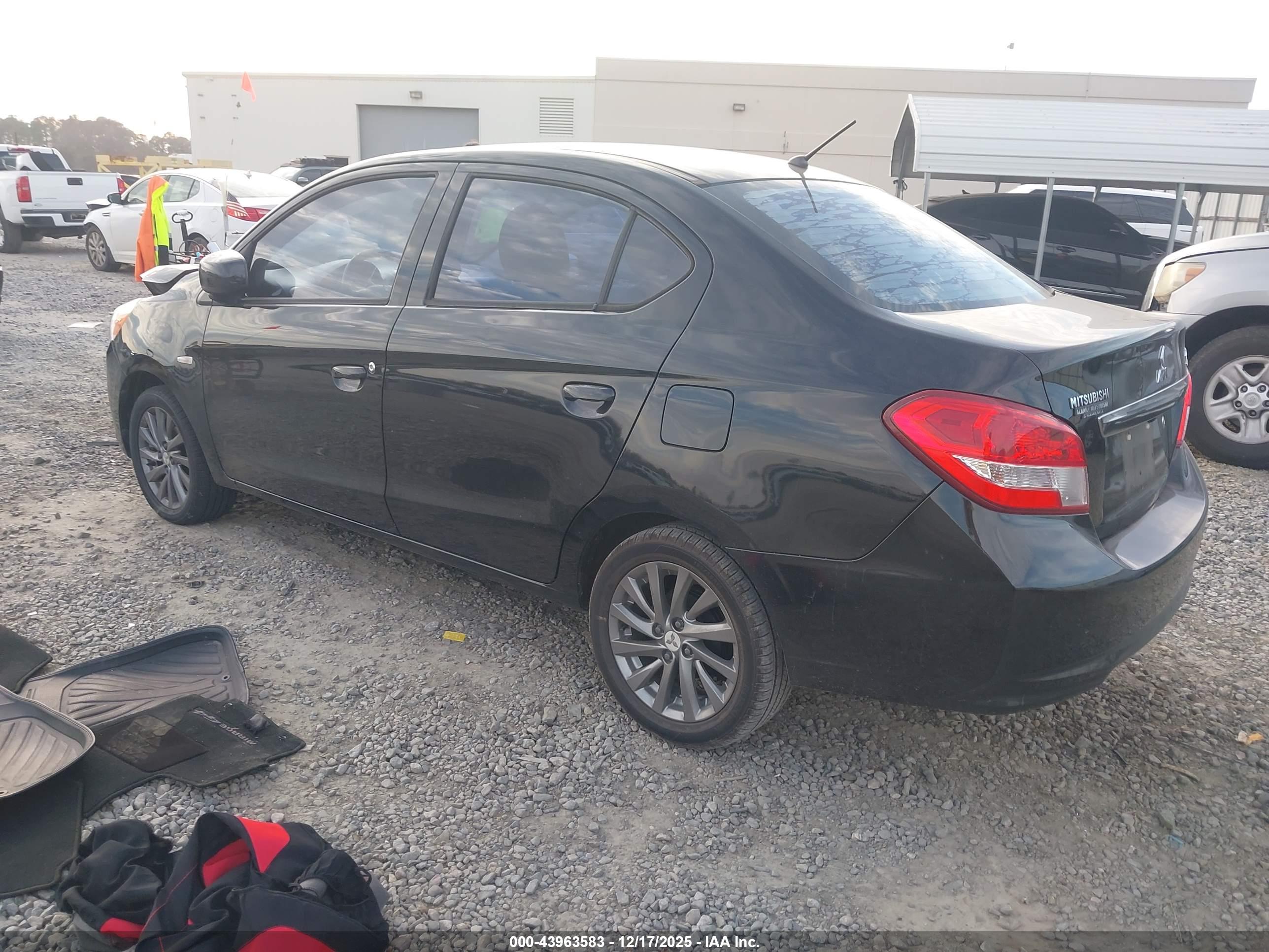 MITSUBISHI MIRAGE image 3