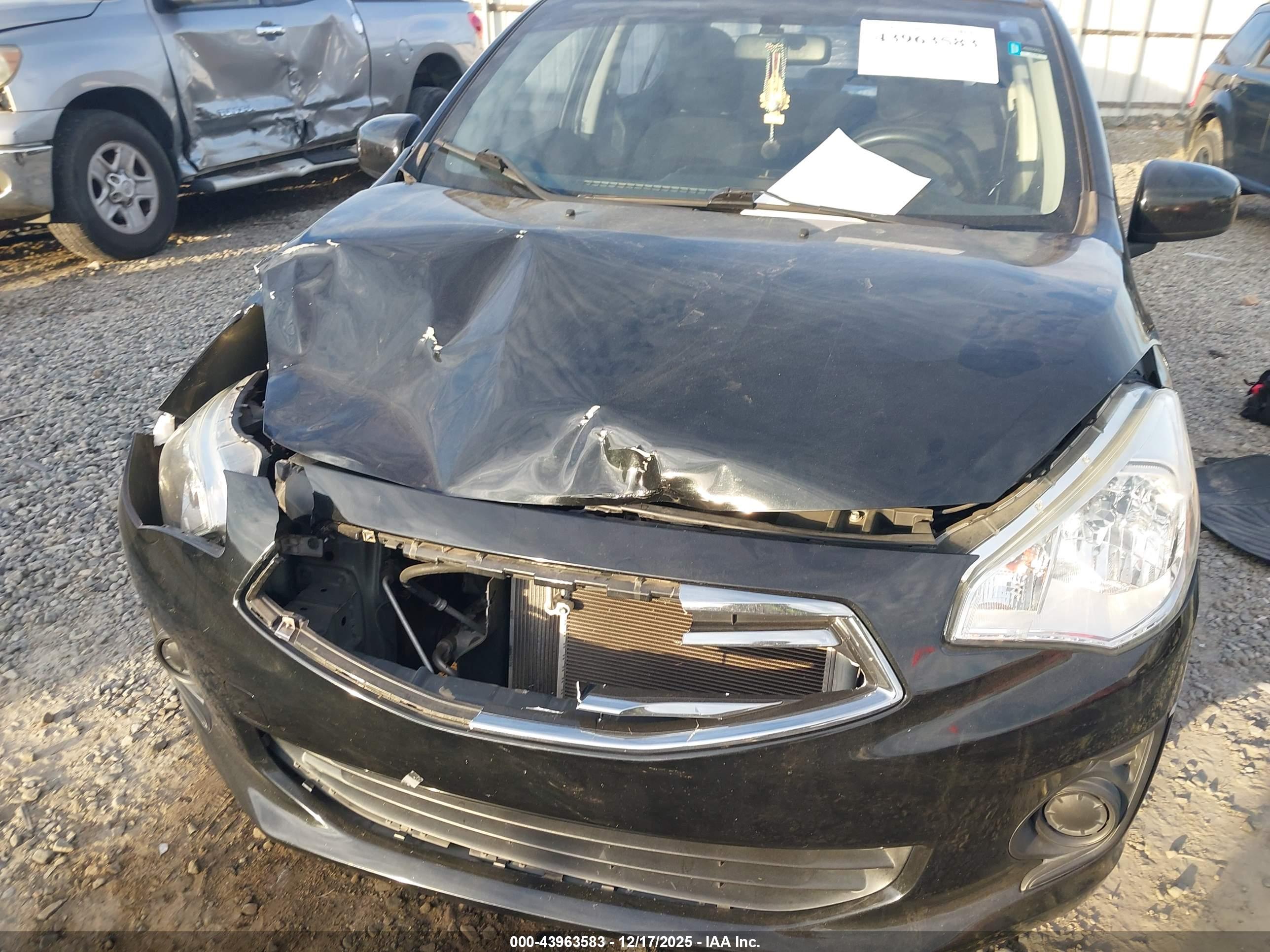 MITSUBISHI MIRAGE image 6