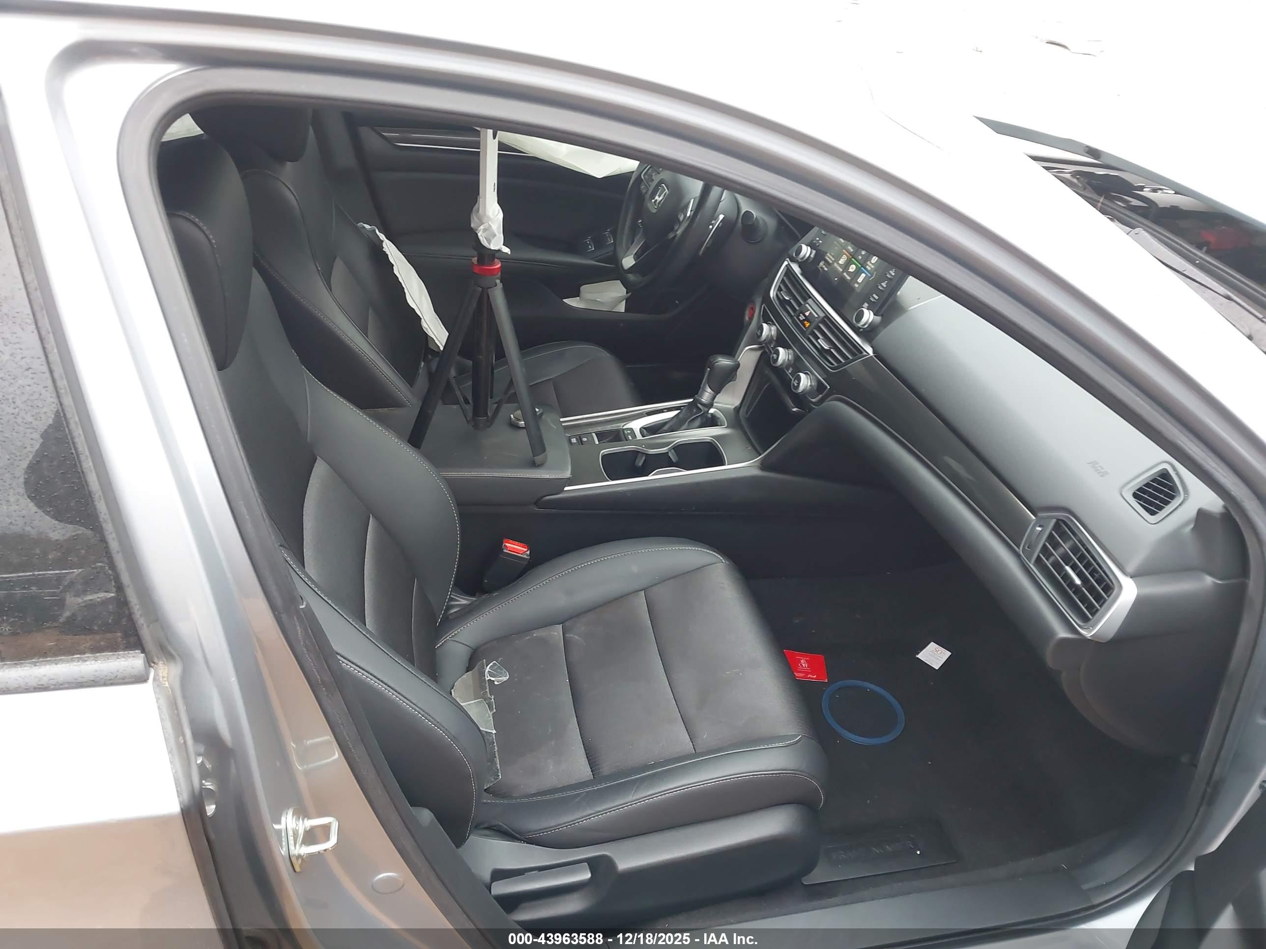 HONDA ACCORD image 5