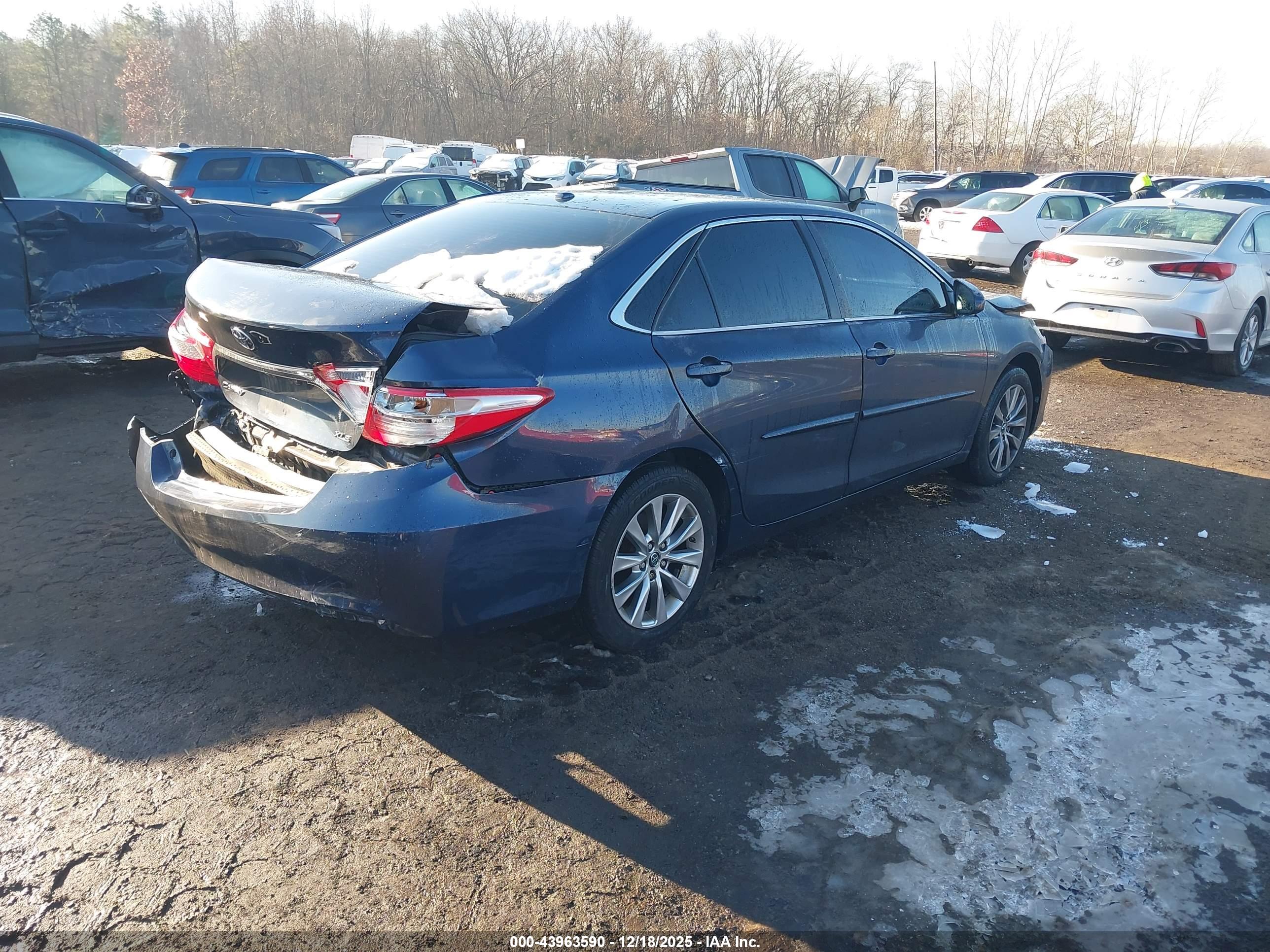 TOYOTA CAMRY image 4