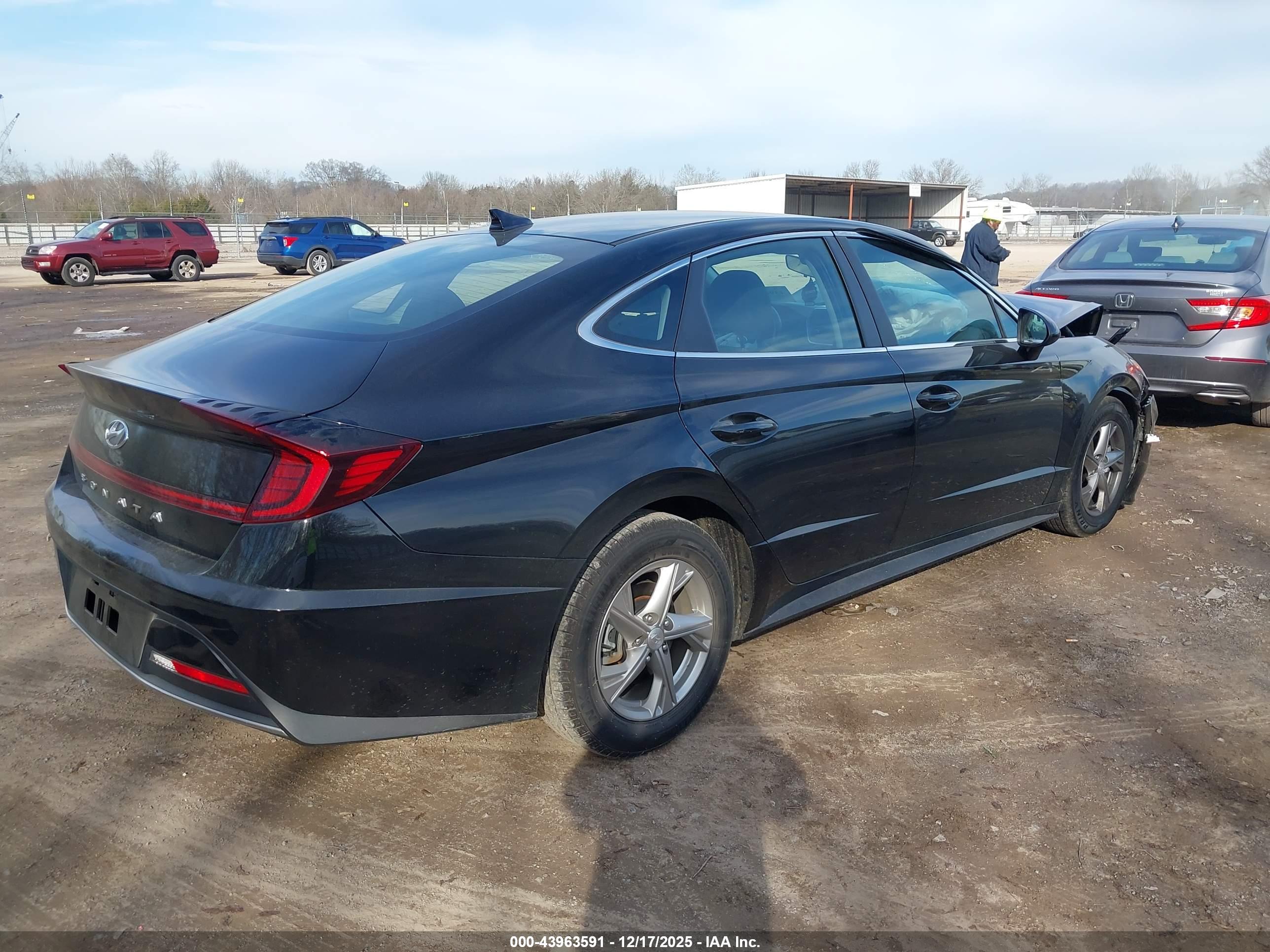 HYUNDAI SONATA image 4