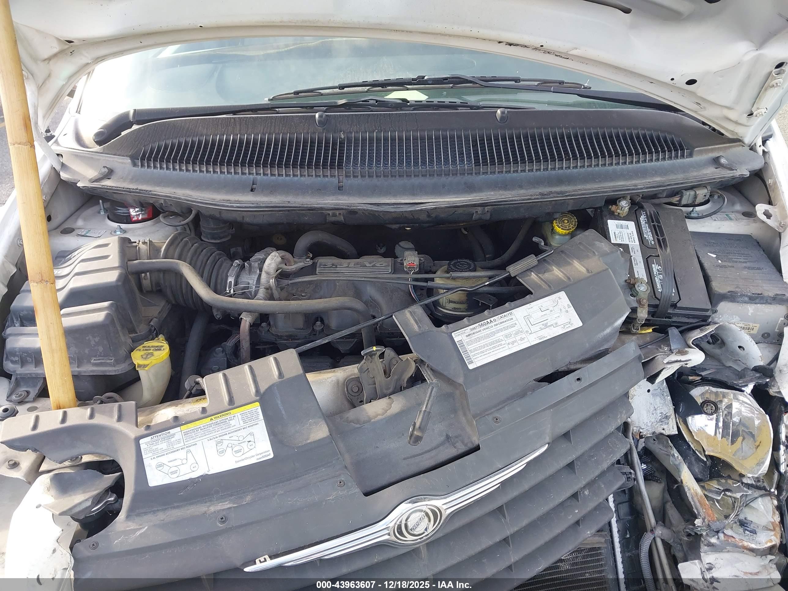 CHRYSLER TOWN image 10
