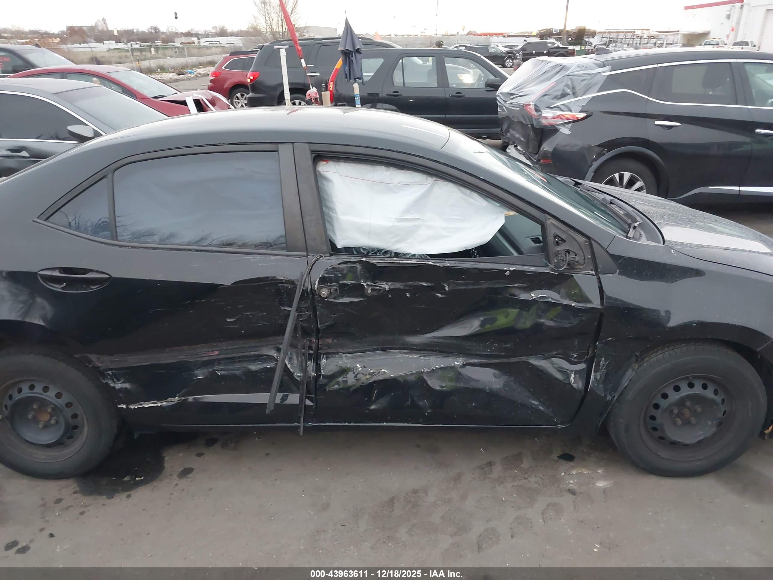TOYOTA COROLLA image 6