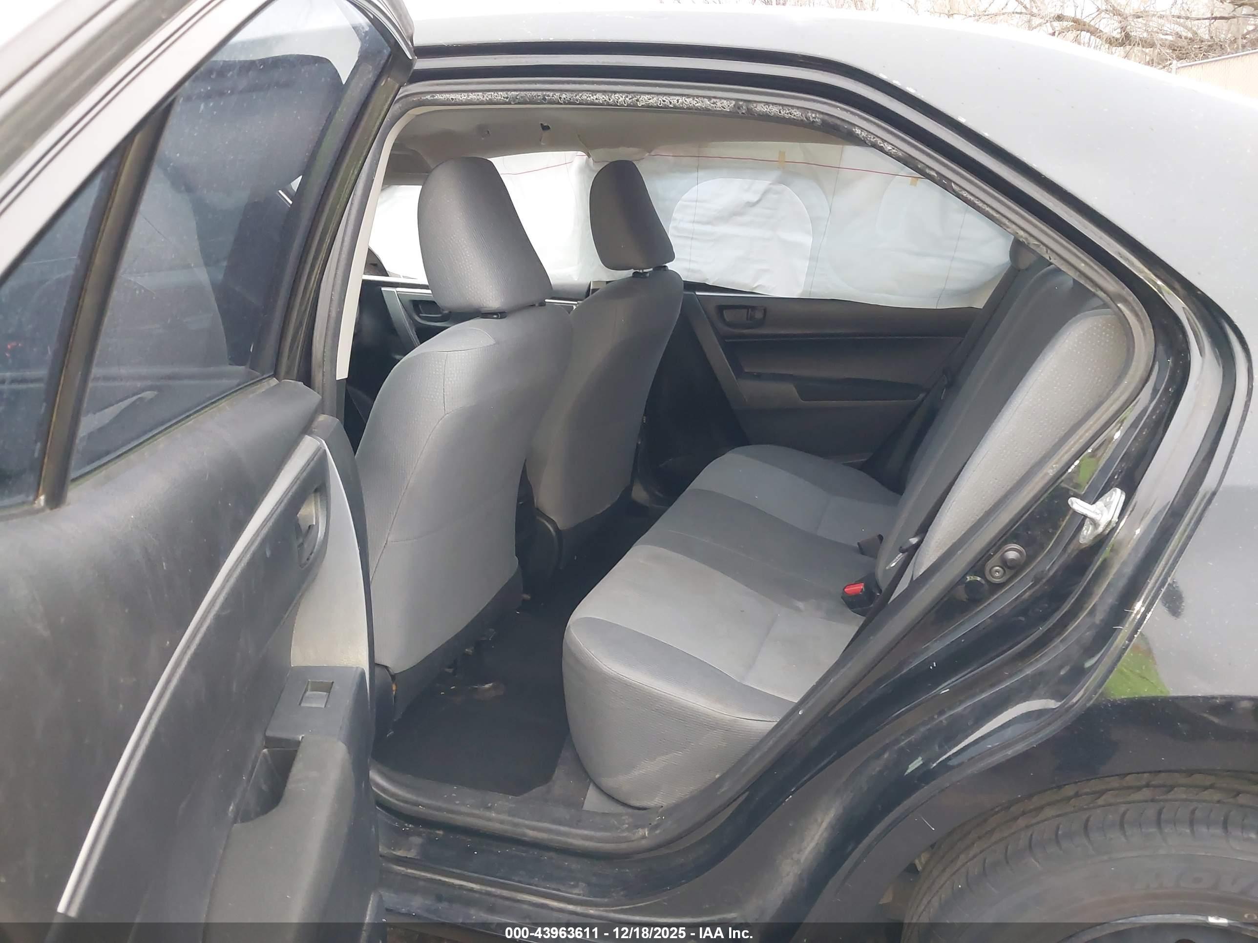 TOYOTA COROLLA image 8