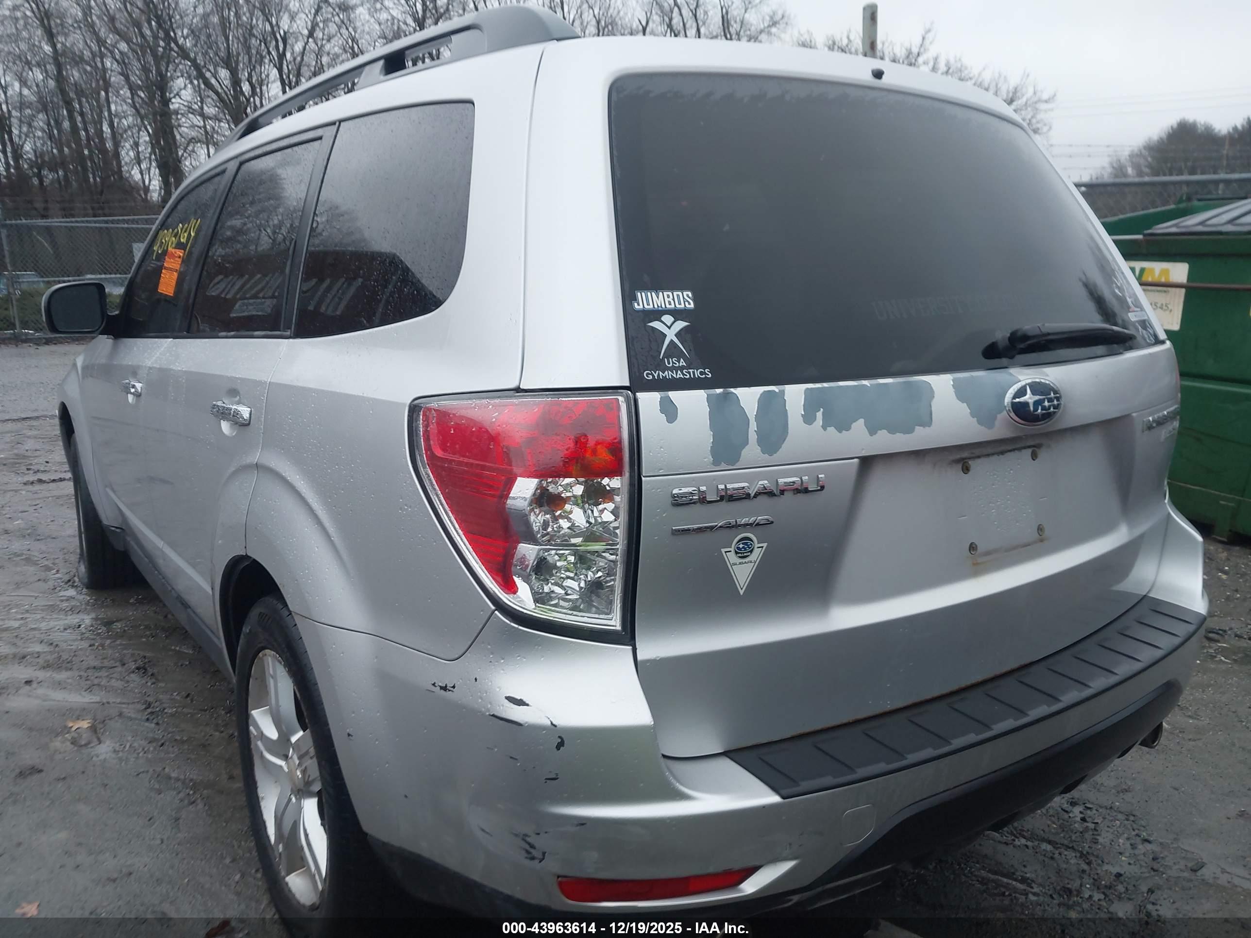 SUBARU FORESTER image 3
