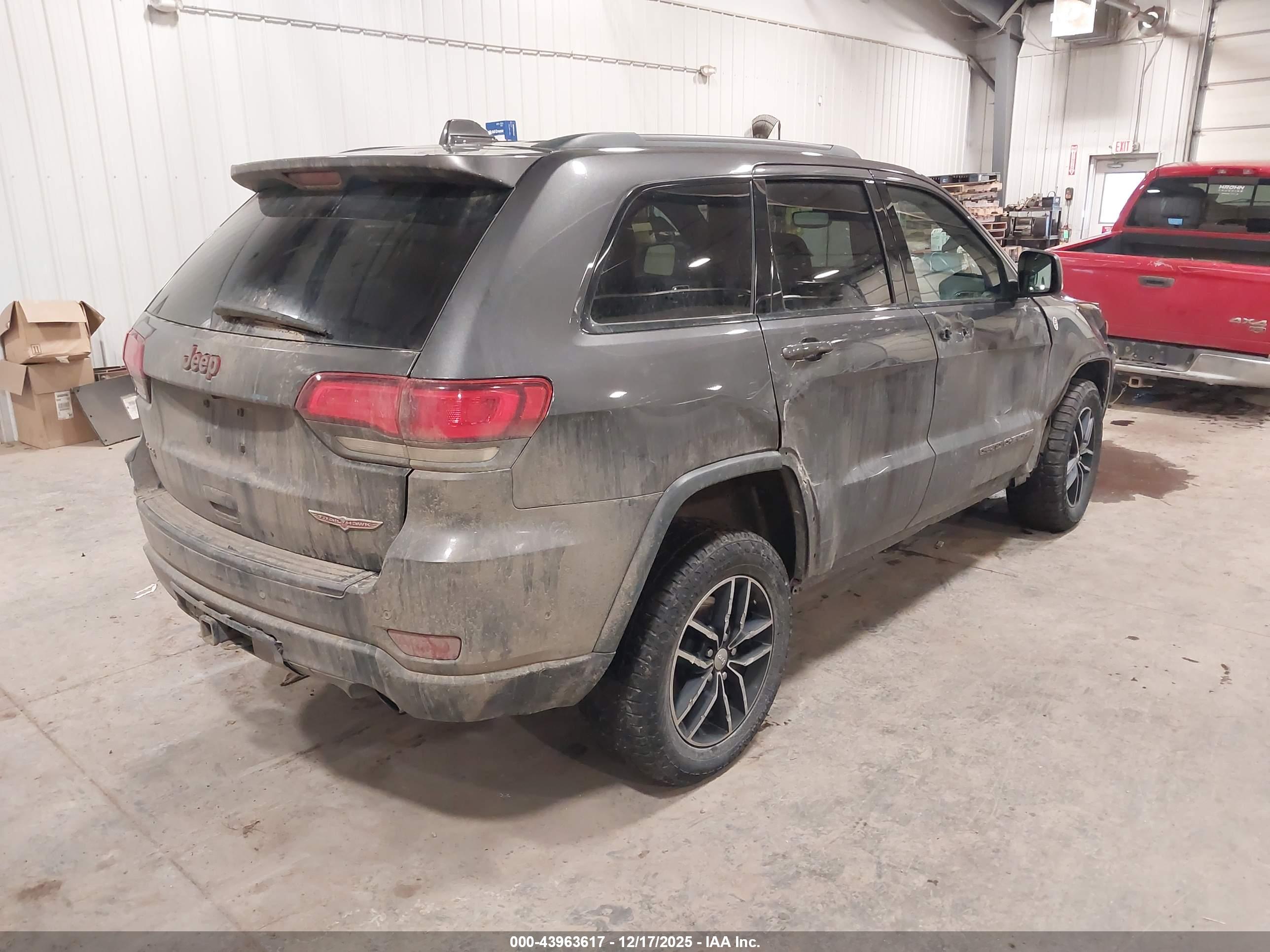 JEEP GRAND image 4