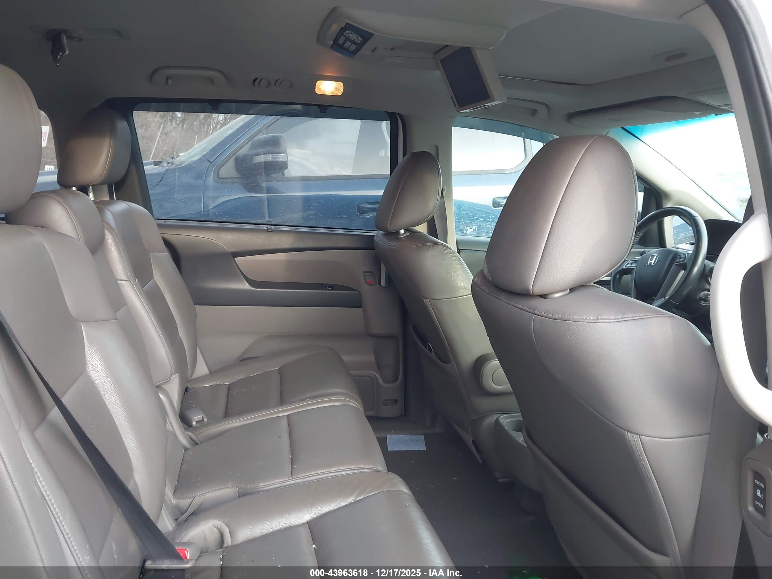 HONDA ODYSSEY image 8