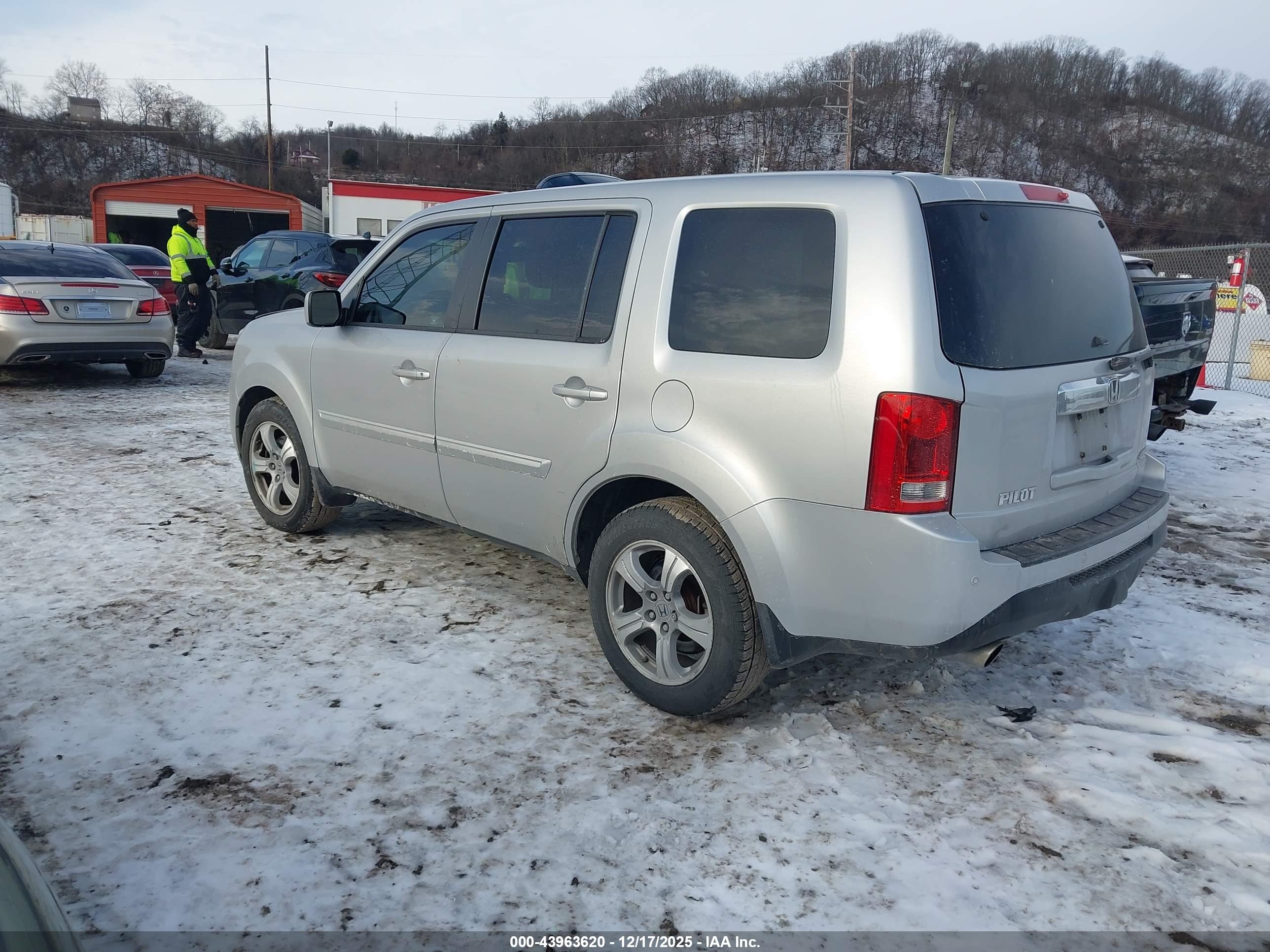 HONDA PILOT image 3