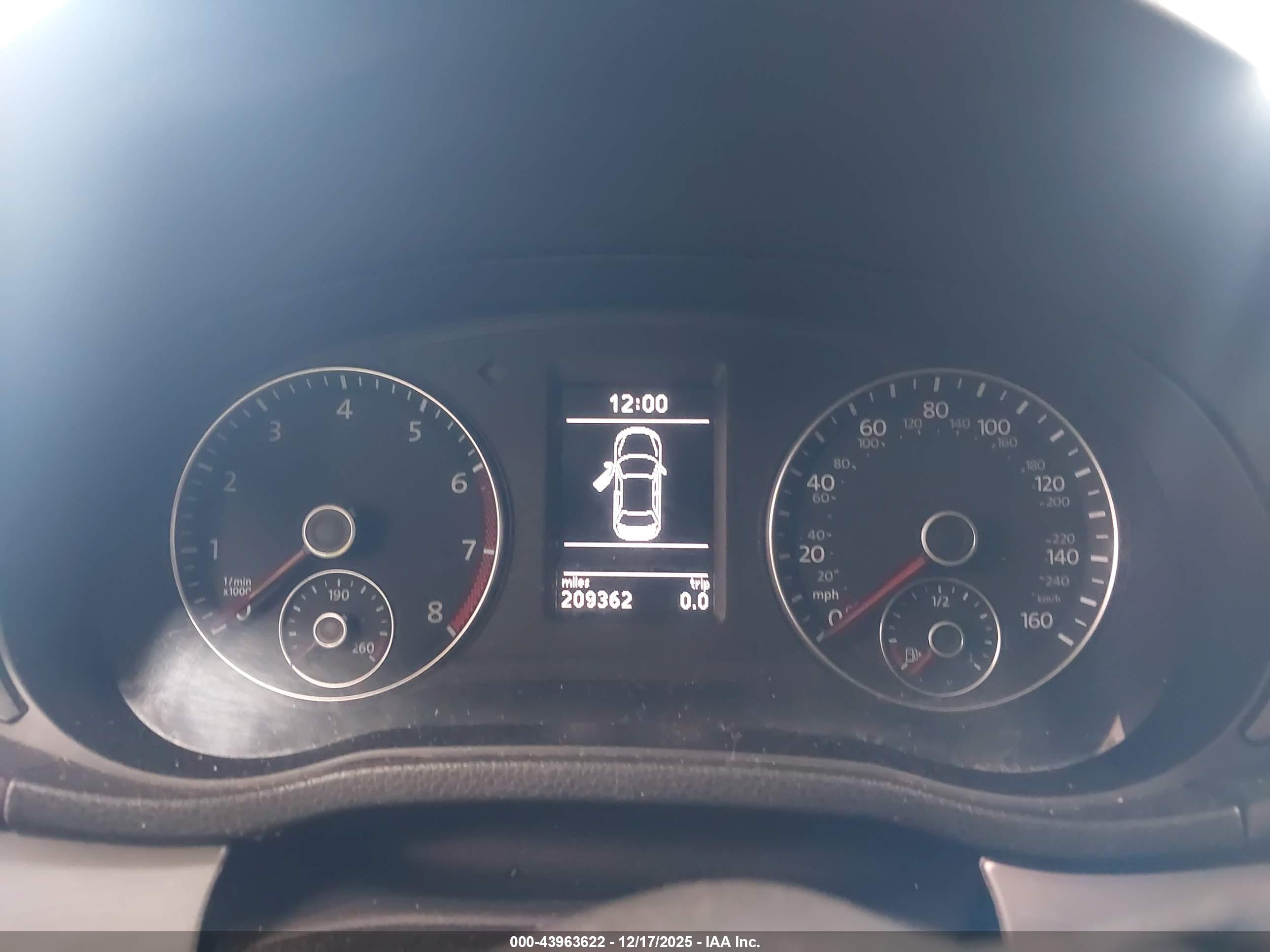 VOLKSWAGEN PASSAT image 7