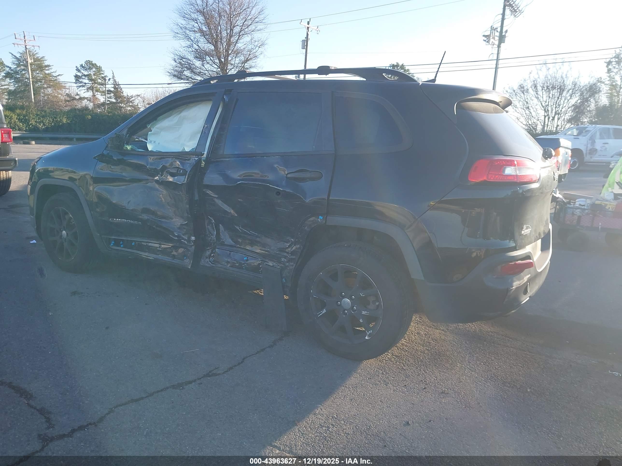 JEEP CHEROKEE image 3