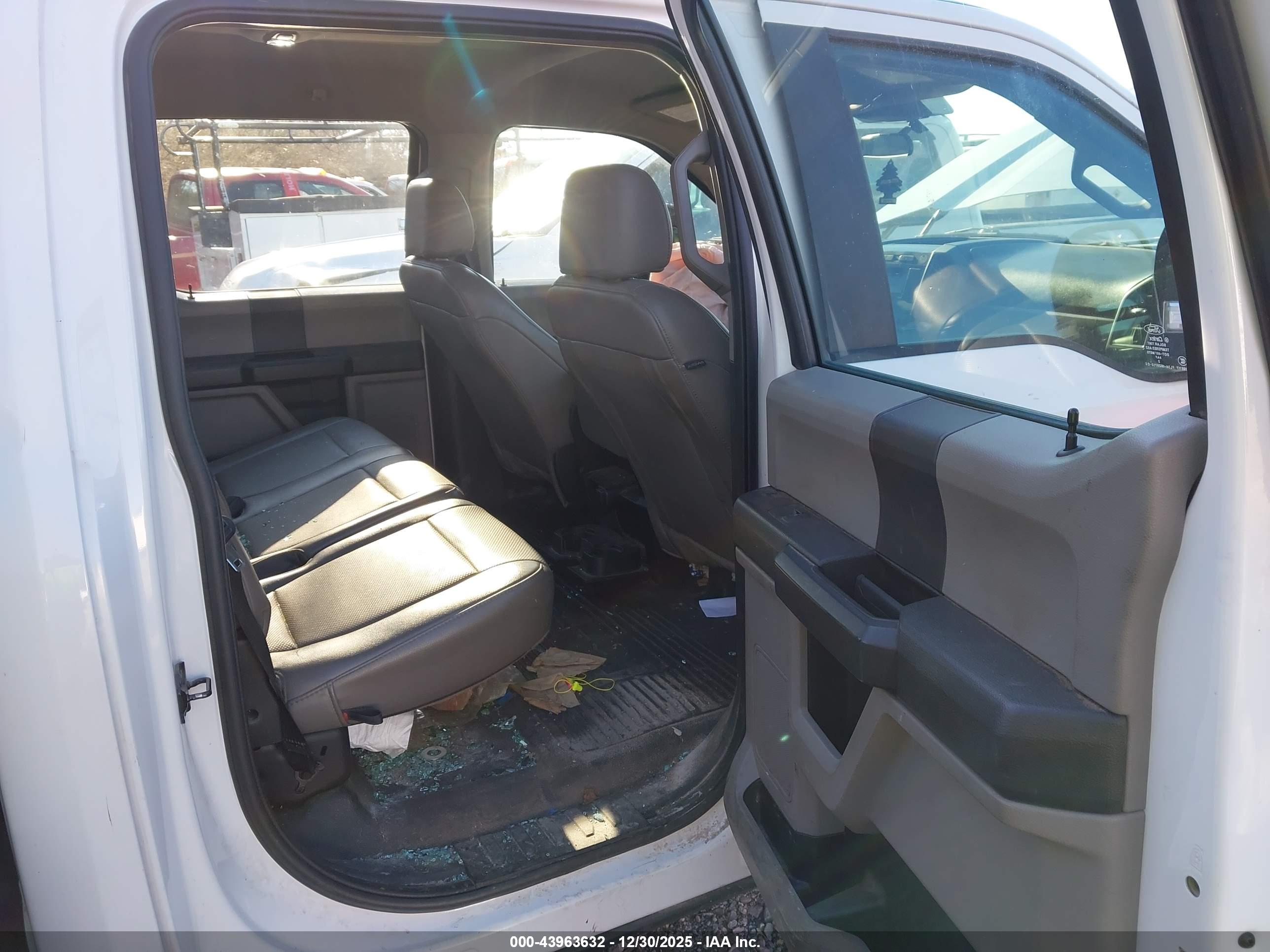 FORD F-350 image 8