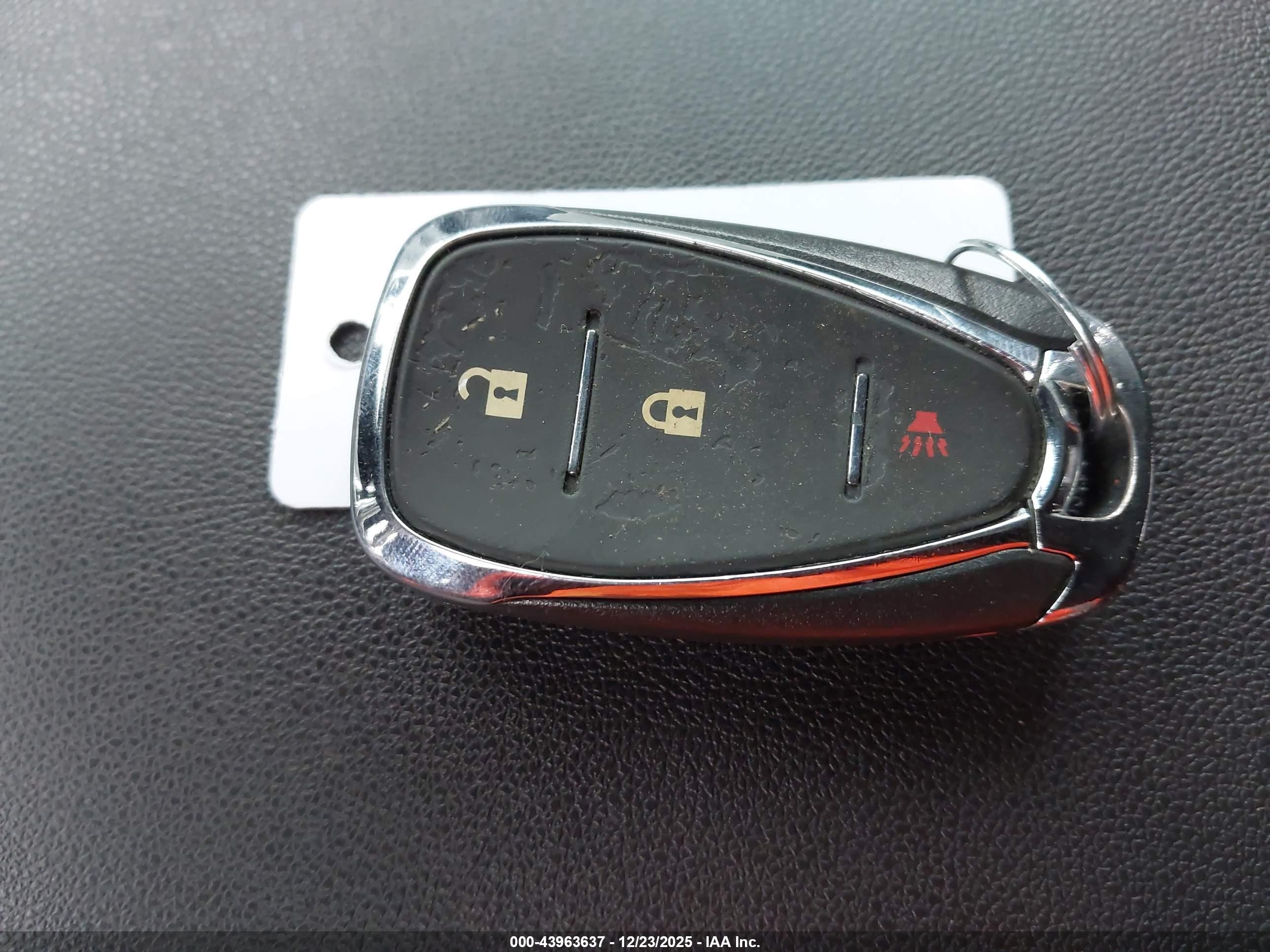 CHEVROLET EQUINOX image 11