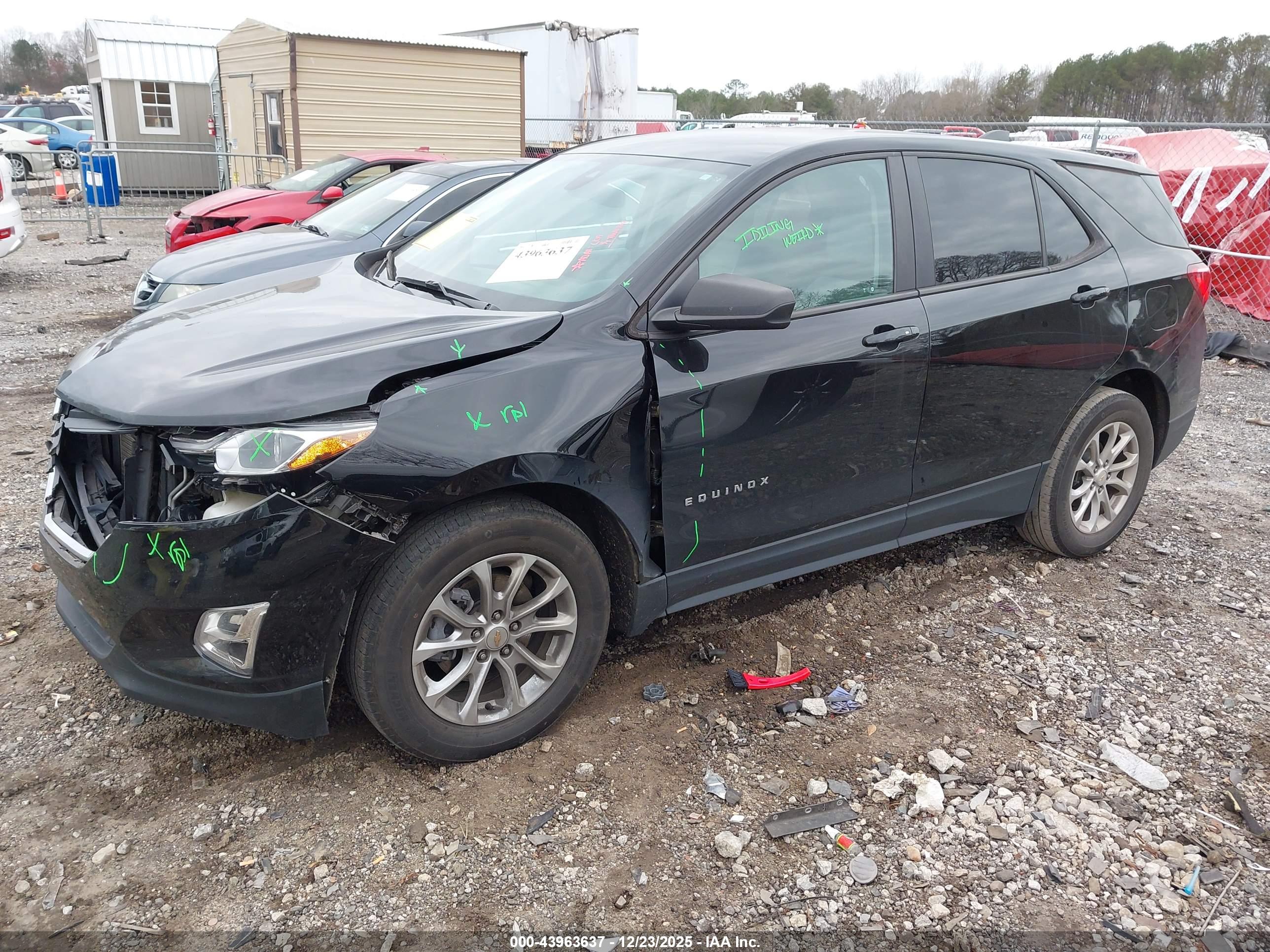CHEVROLET EQUINOX image 2