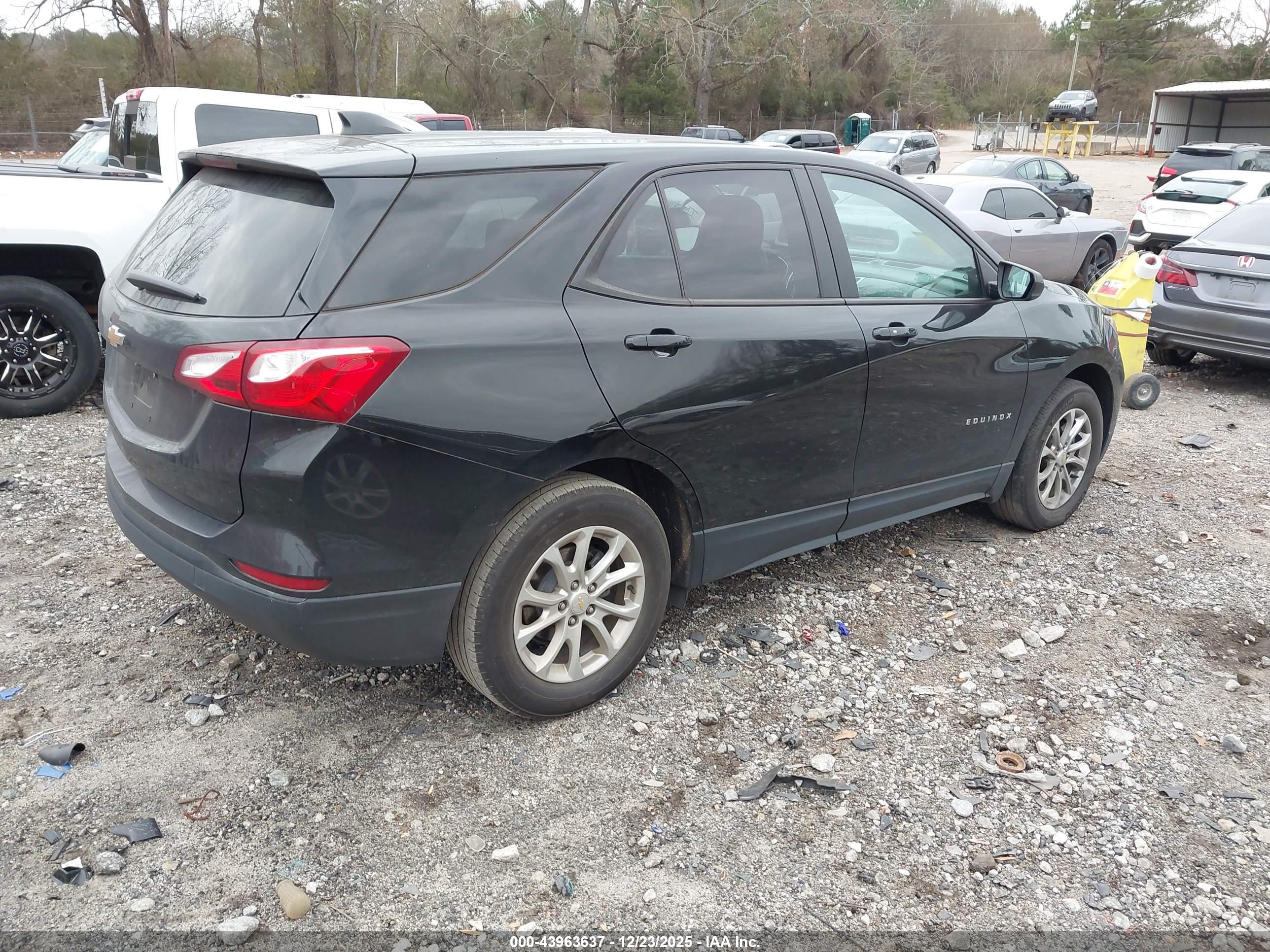 CHEVROLET EQUINOX image 4