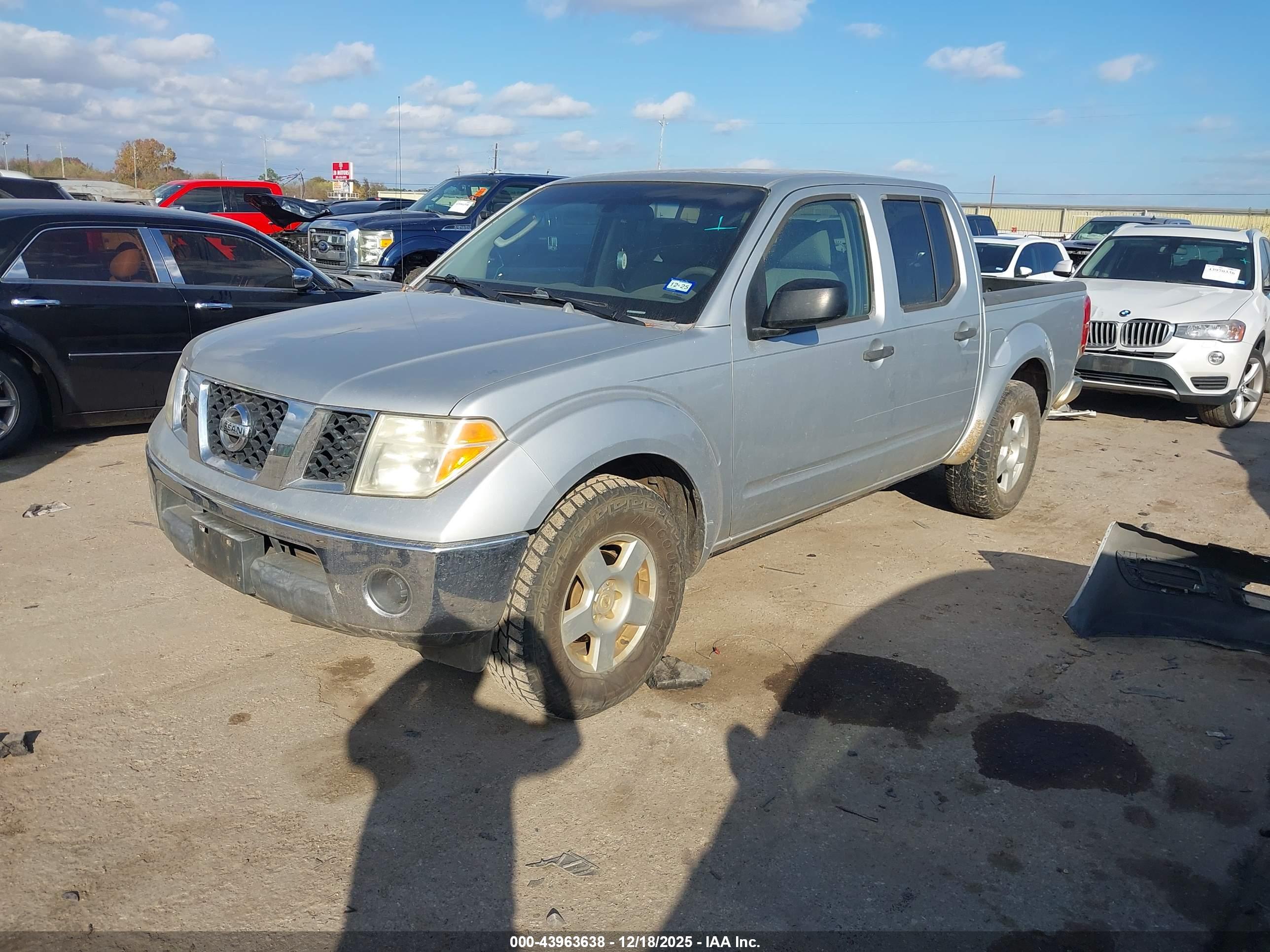 NISSAN FRONTIER image 2