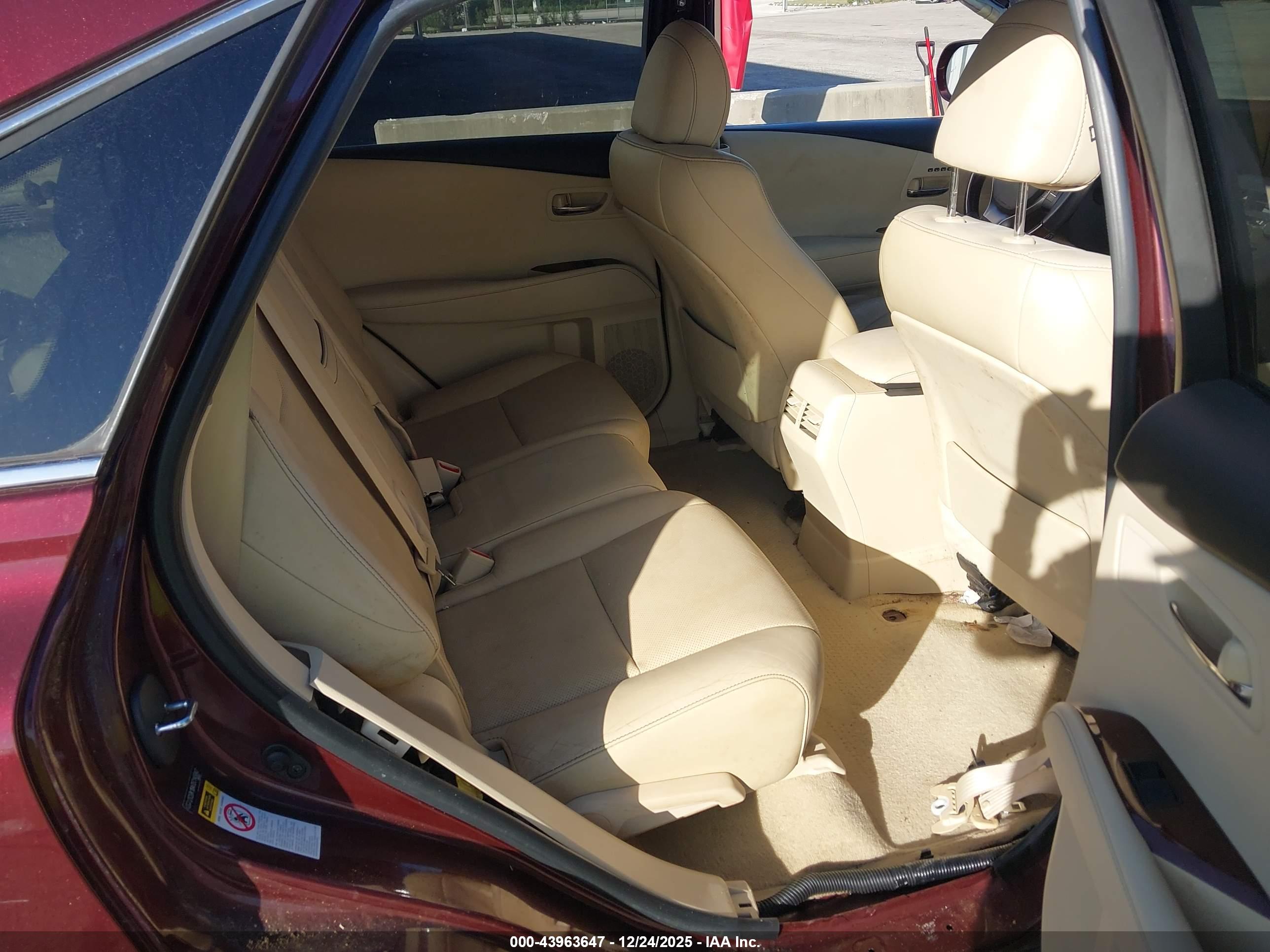LEXUS RX image 8