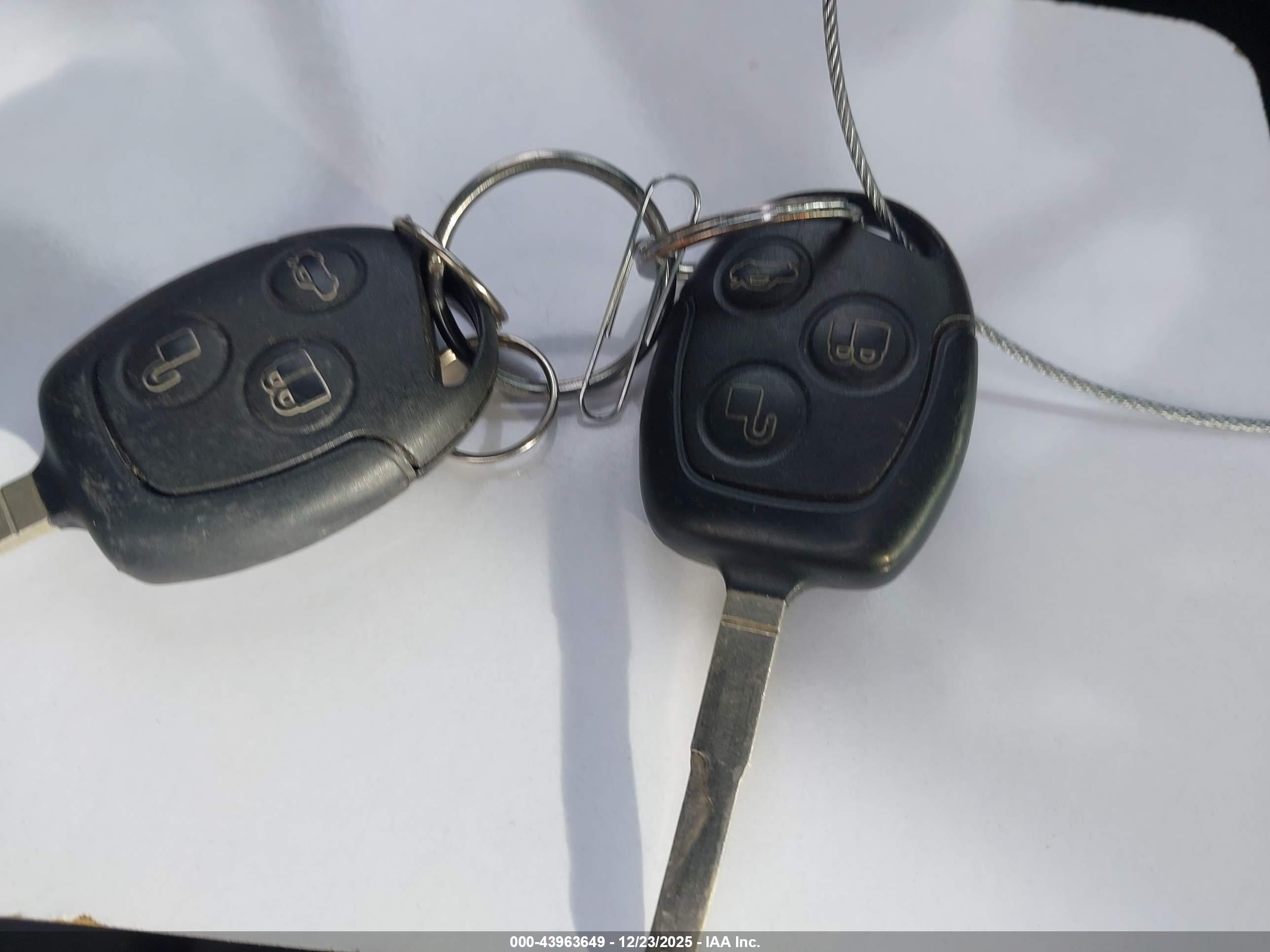 FORD FIESTA image 11