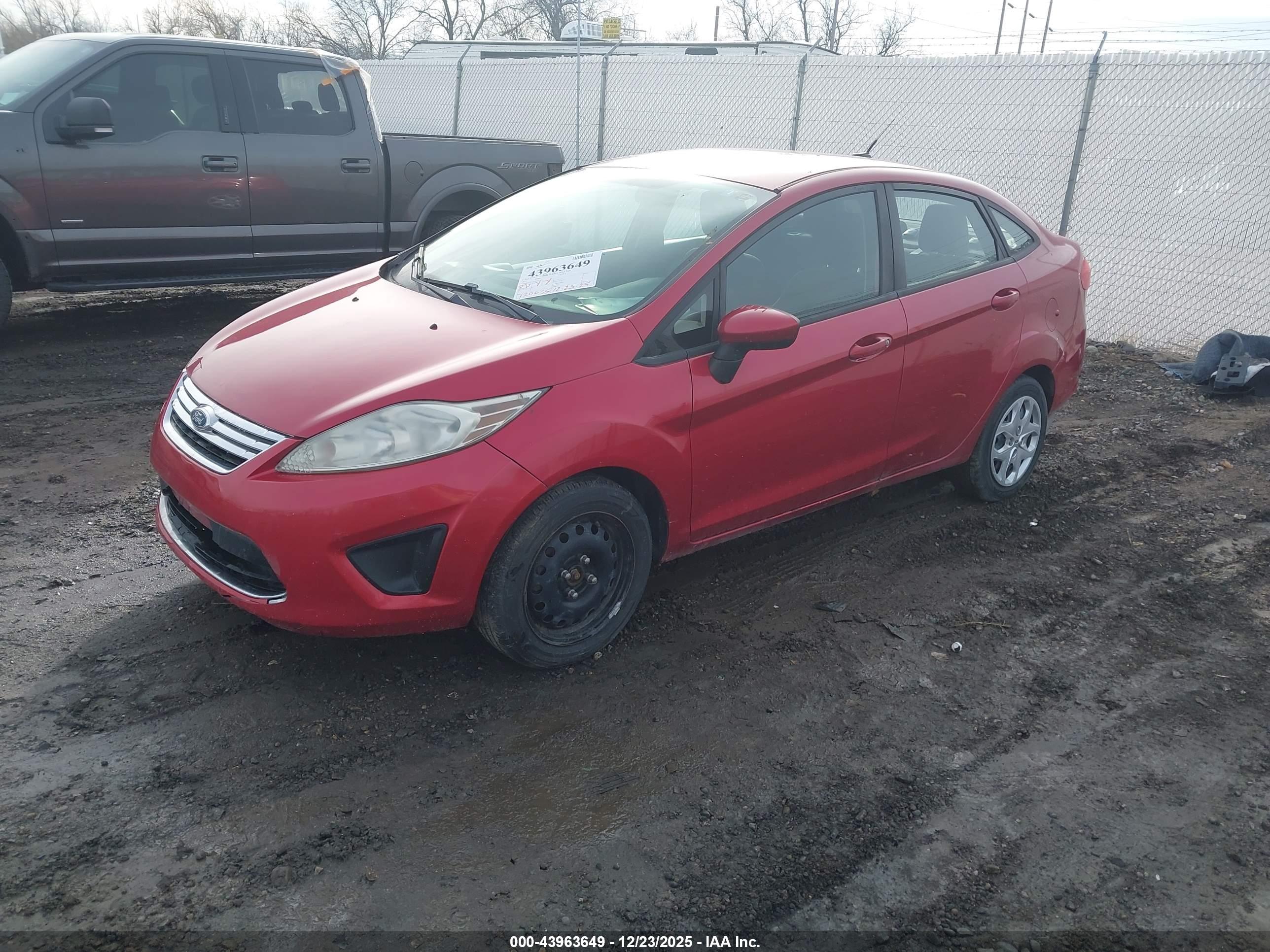 FORD FIESTA image 2