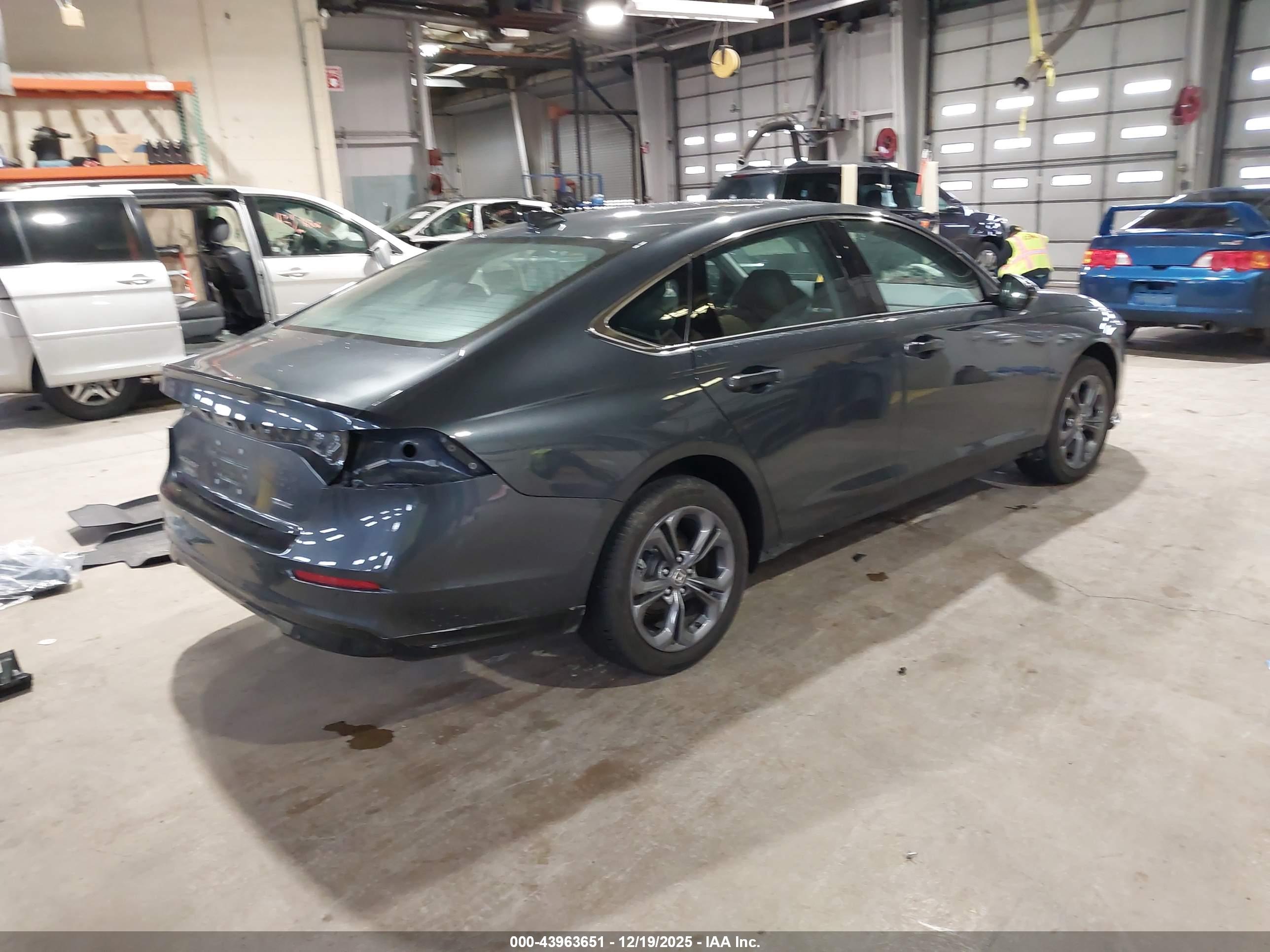 HONDA ACCORD image 4