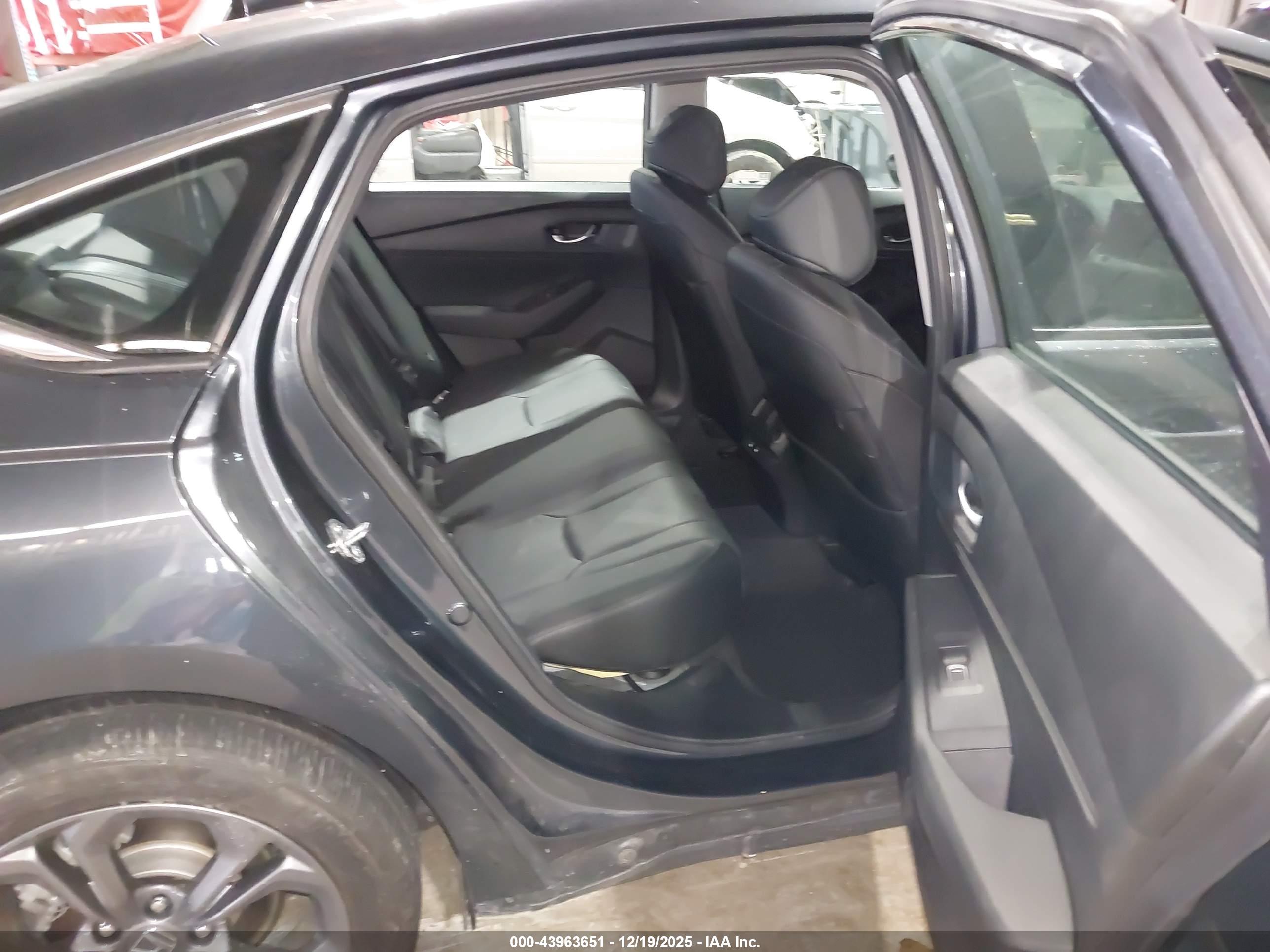 HONDA ACCORD image 8