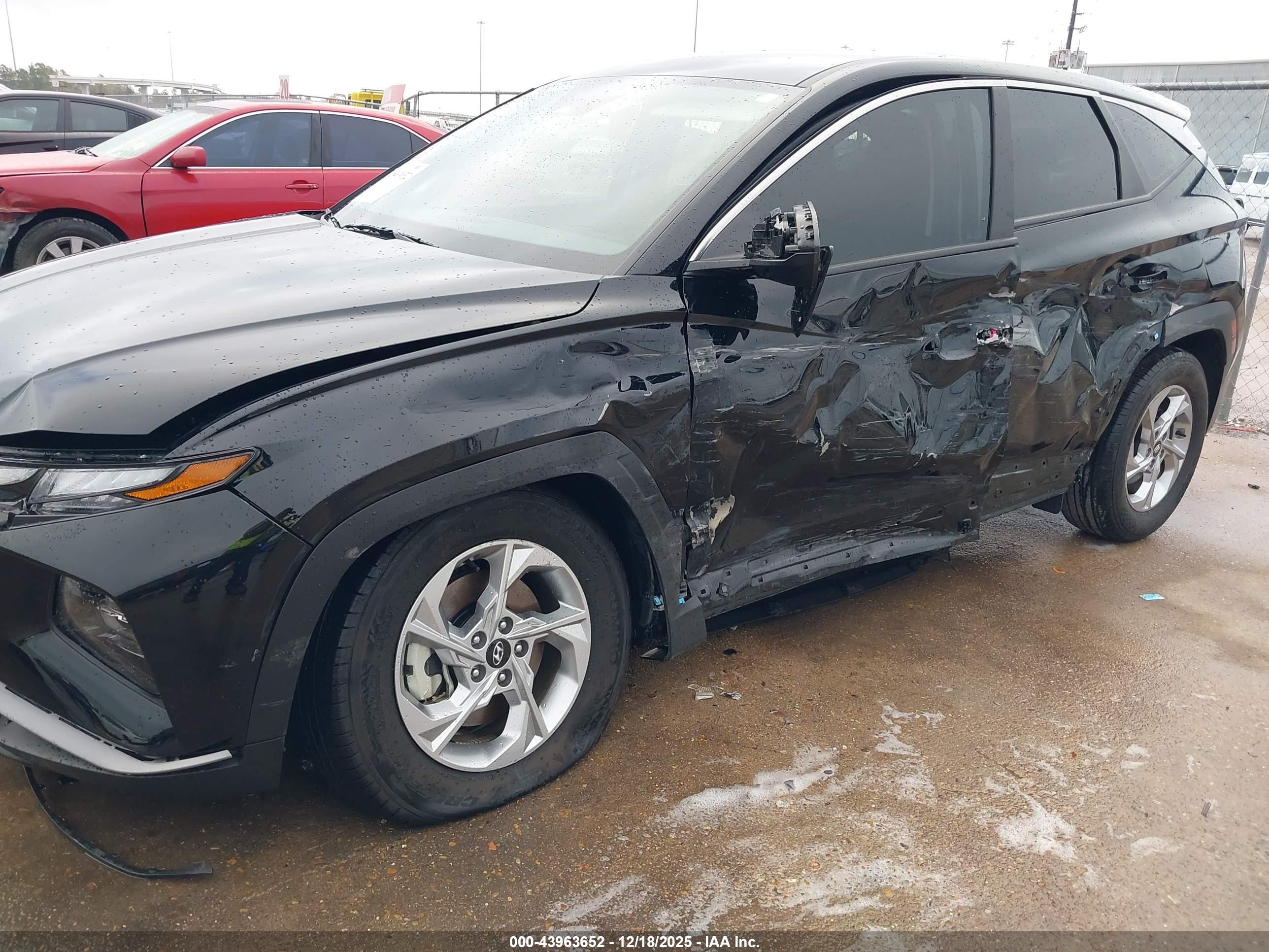 HYUNDAI TUCSON image 6