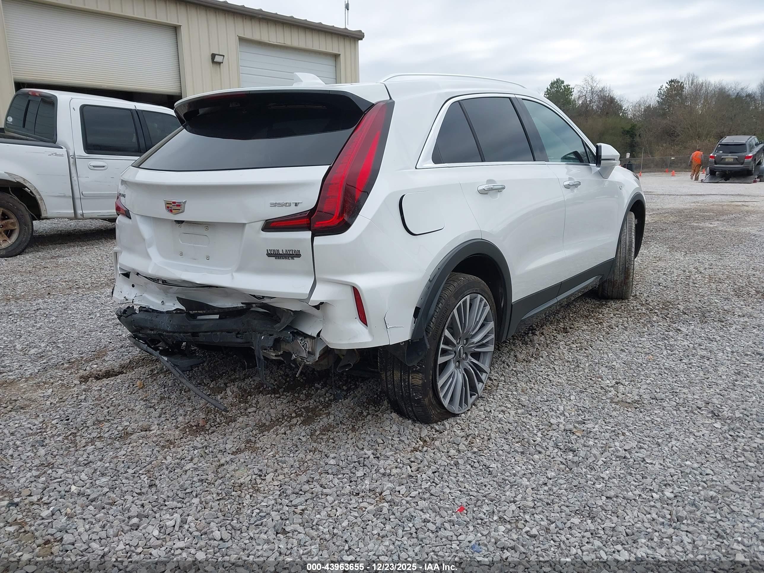 CADILLAC XT4 image 4