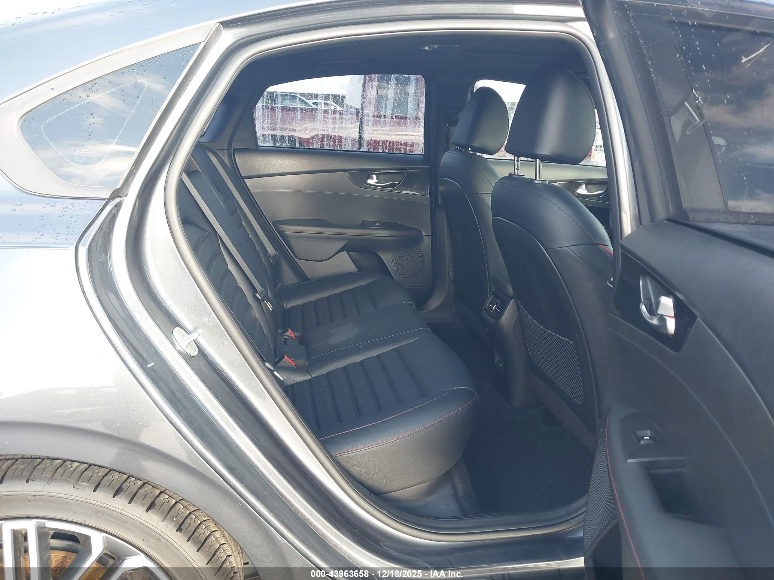 KIA FORTE image 8