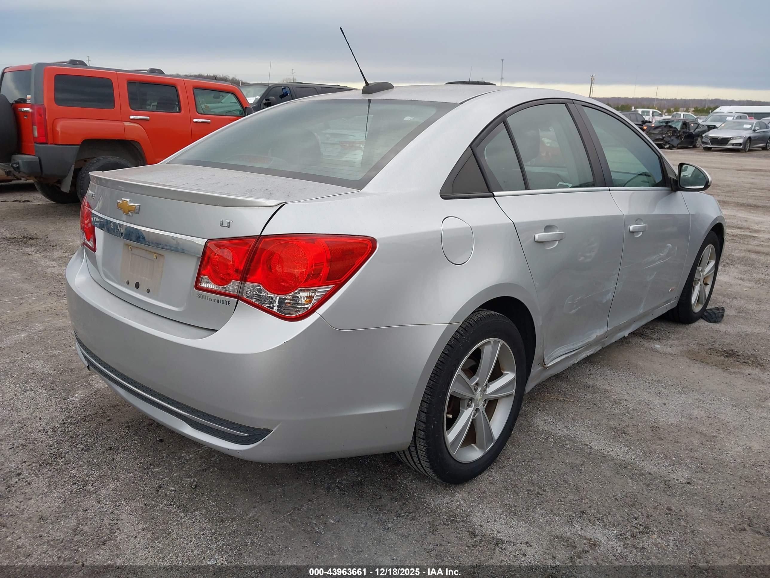 CHEVROLET CRUZE image 4