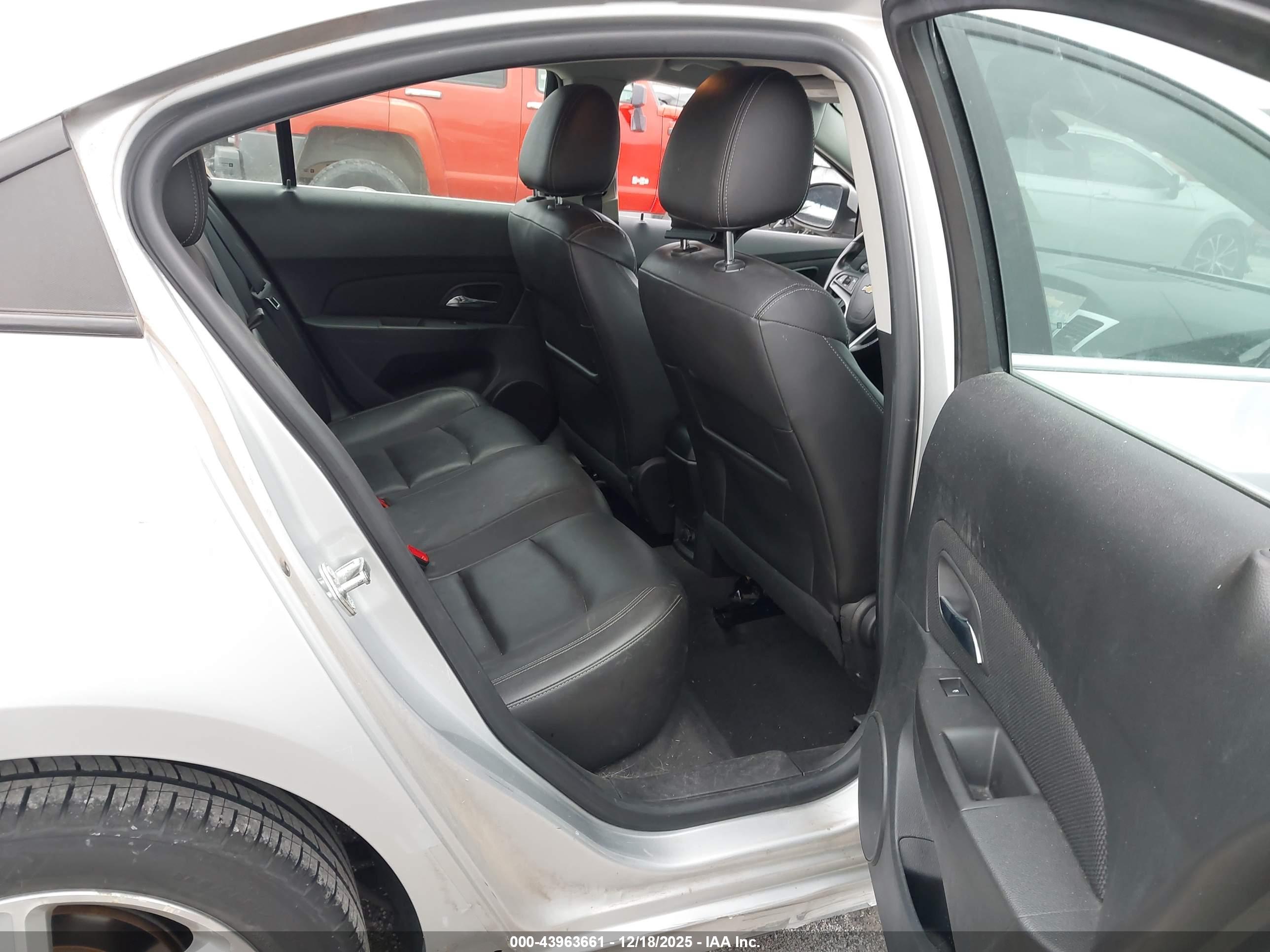 CHEVROLET CRUZE image 8