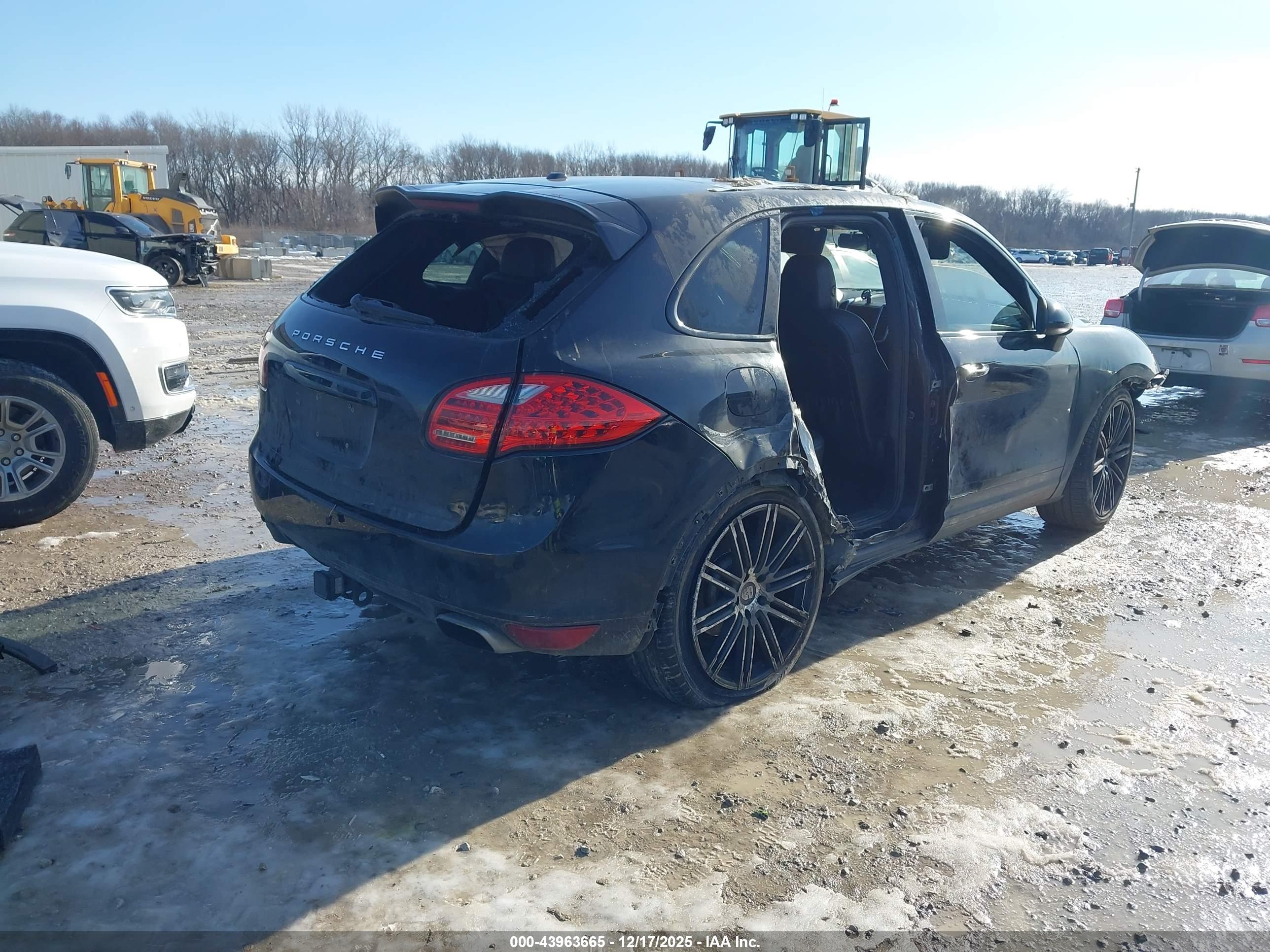 PORSCHE CAYENNE image 4