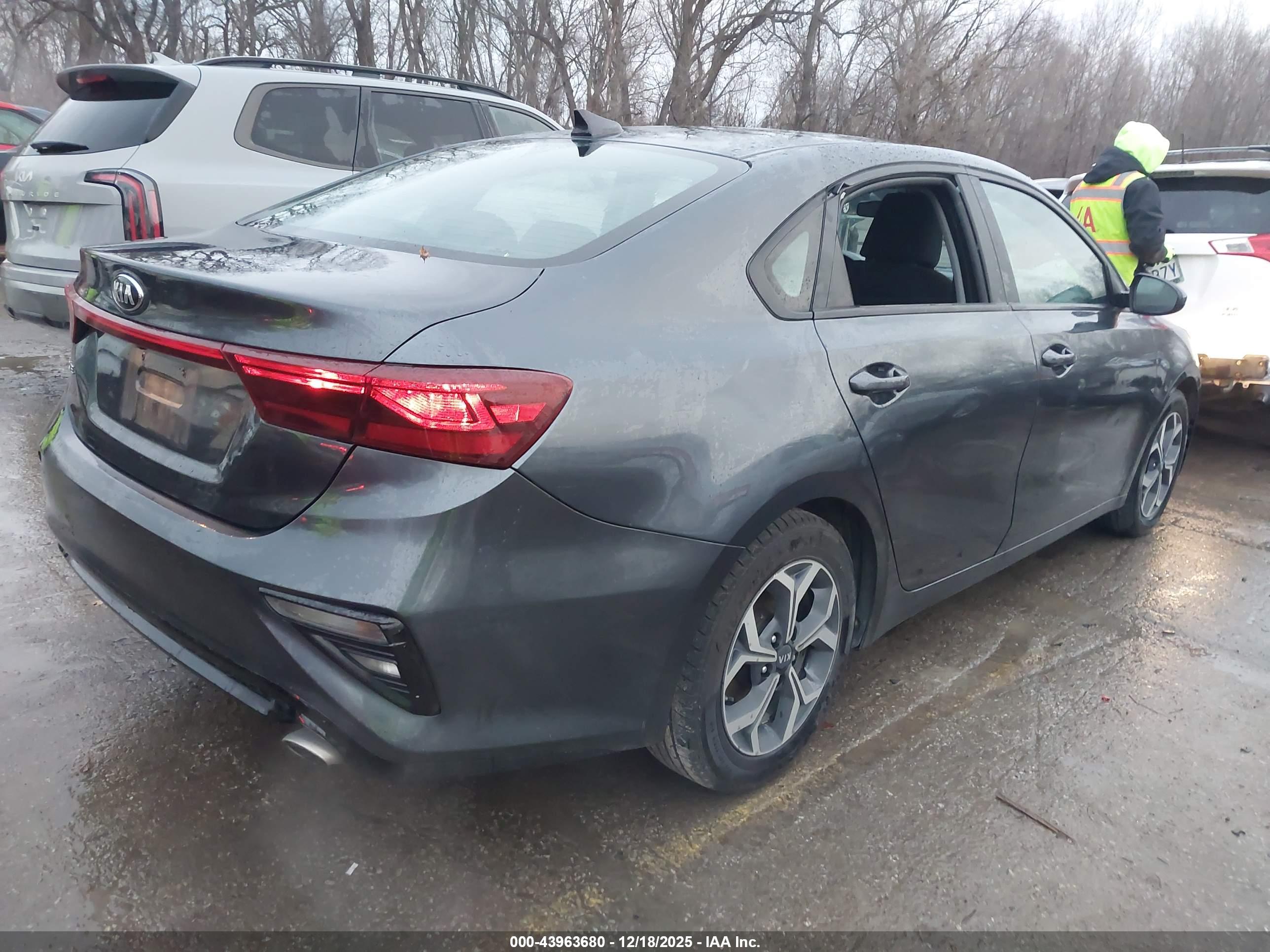 KIA FORTE image 4