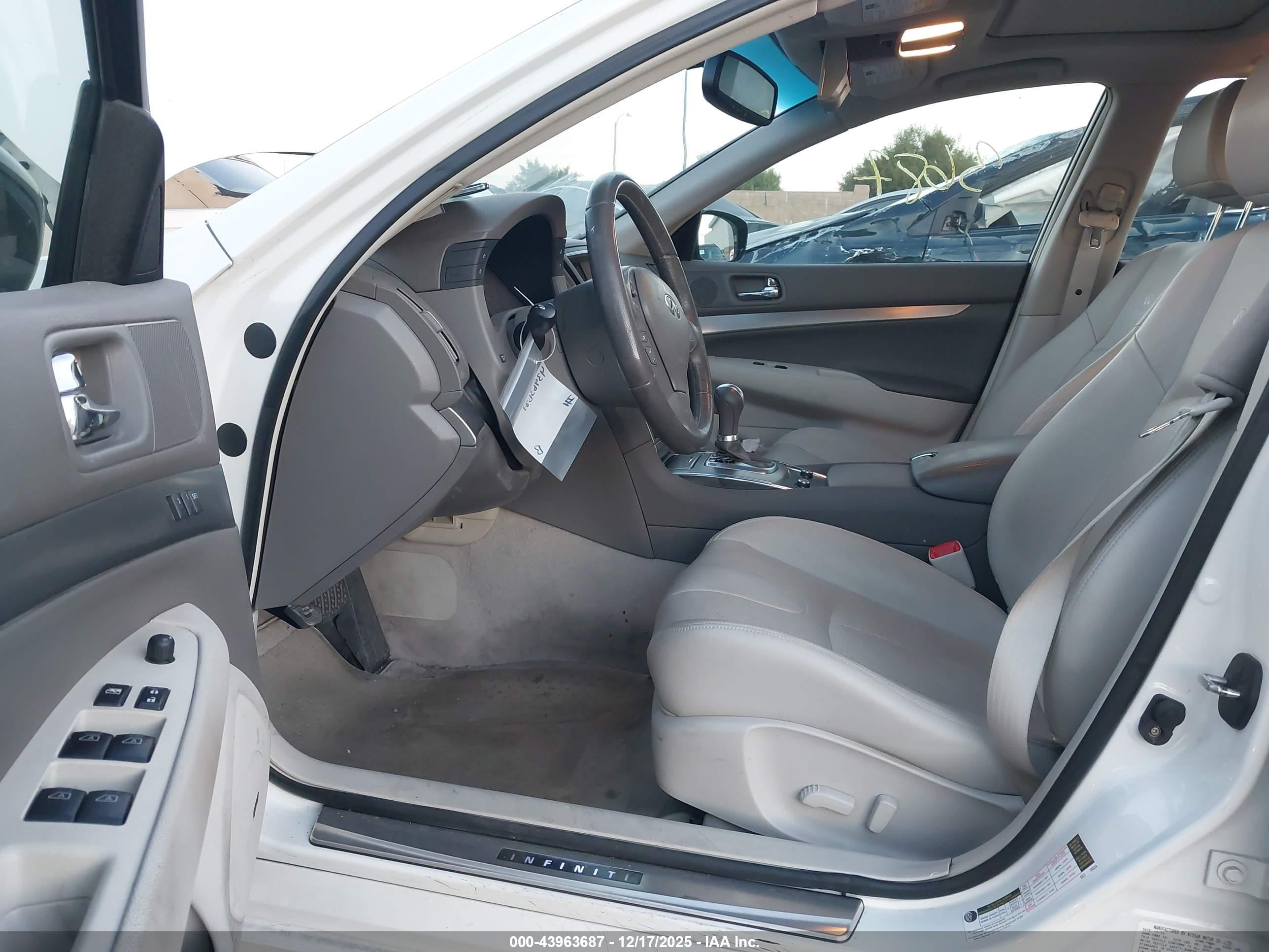 INFINITI G37 image 5