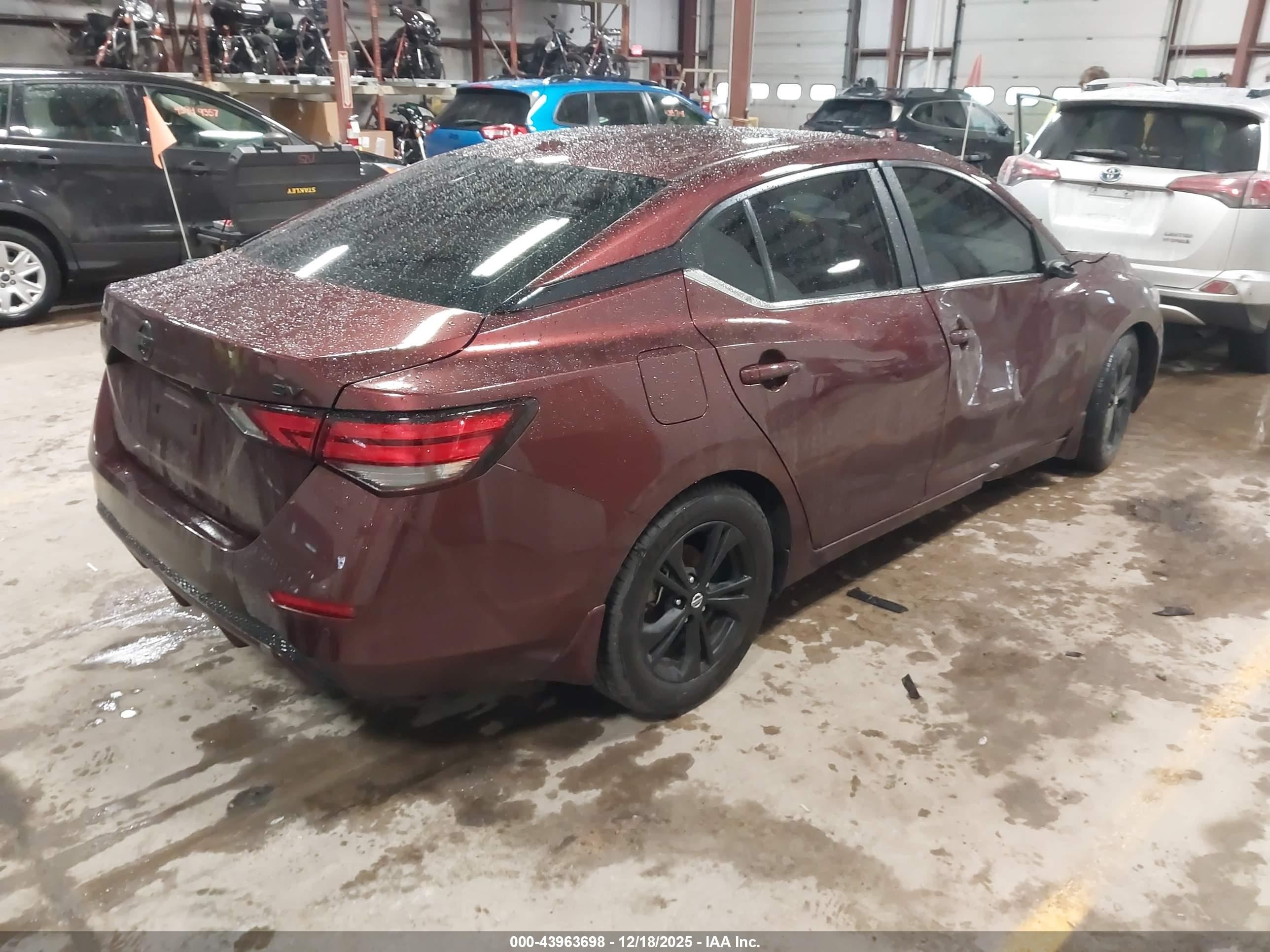 NISSAN SENTRA image 4