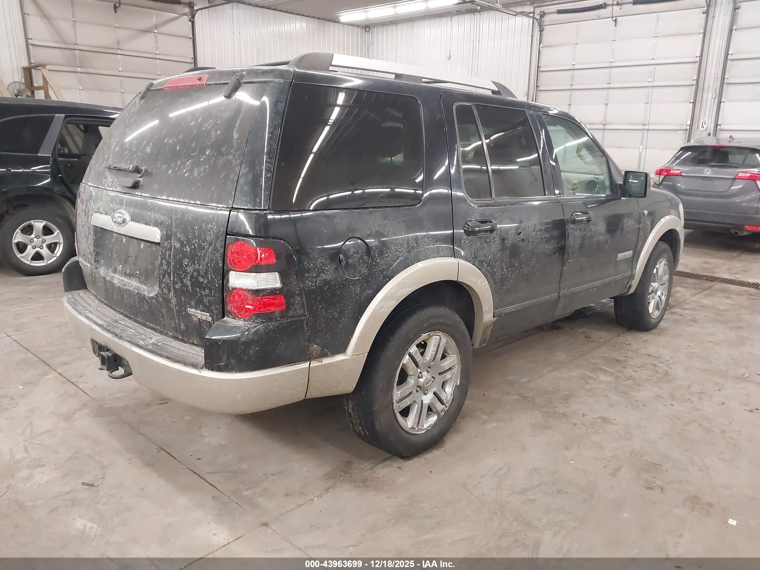 FORD EXPLORER image 4