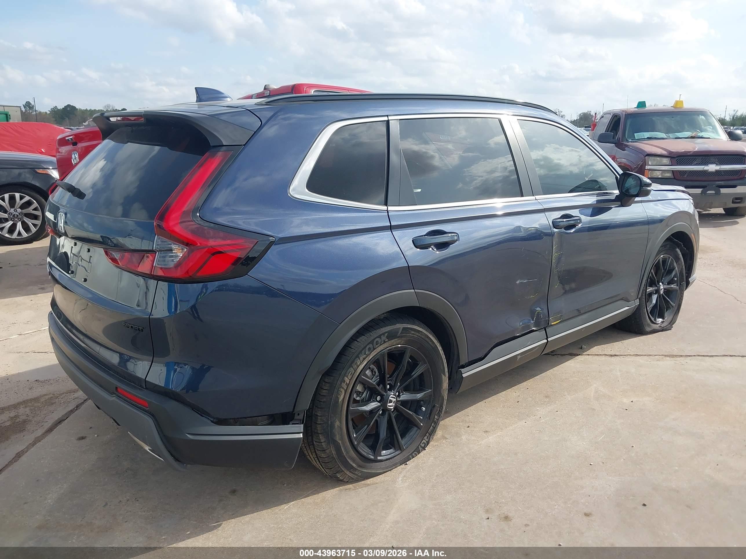 HONDA CR-V image 4