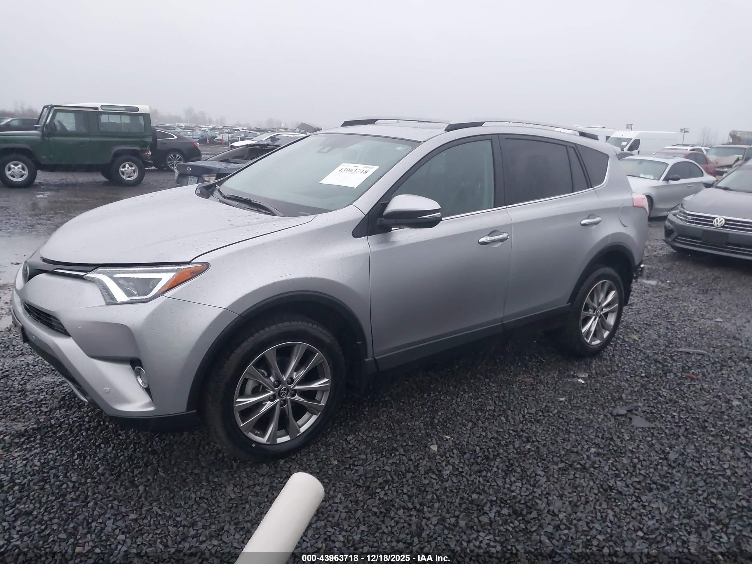 TOYOTA RAV4 image 2
