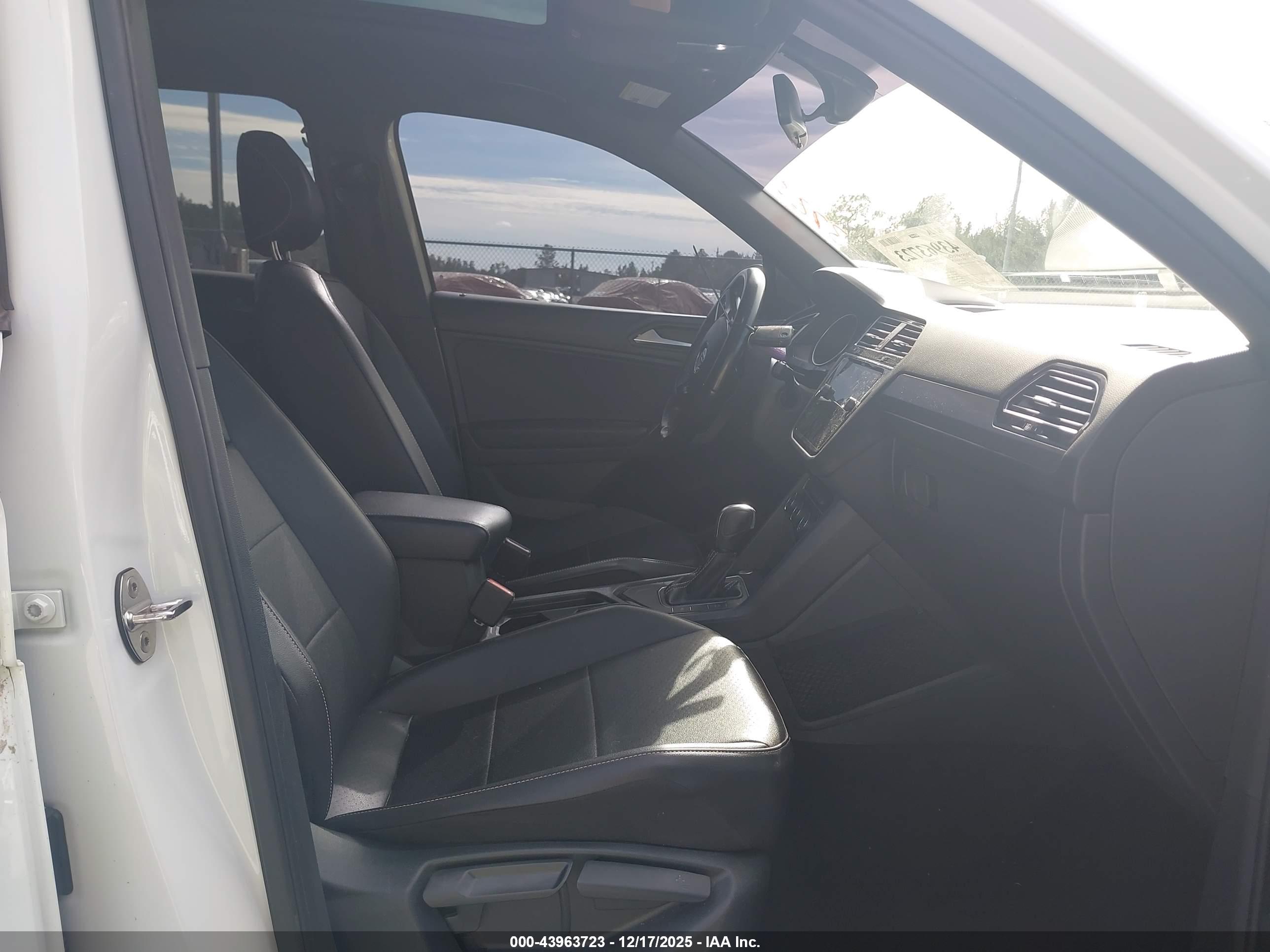 VOLKSWAGEN TIGUAN image 5