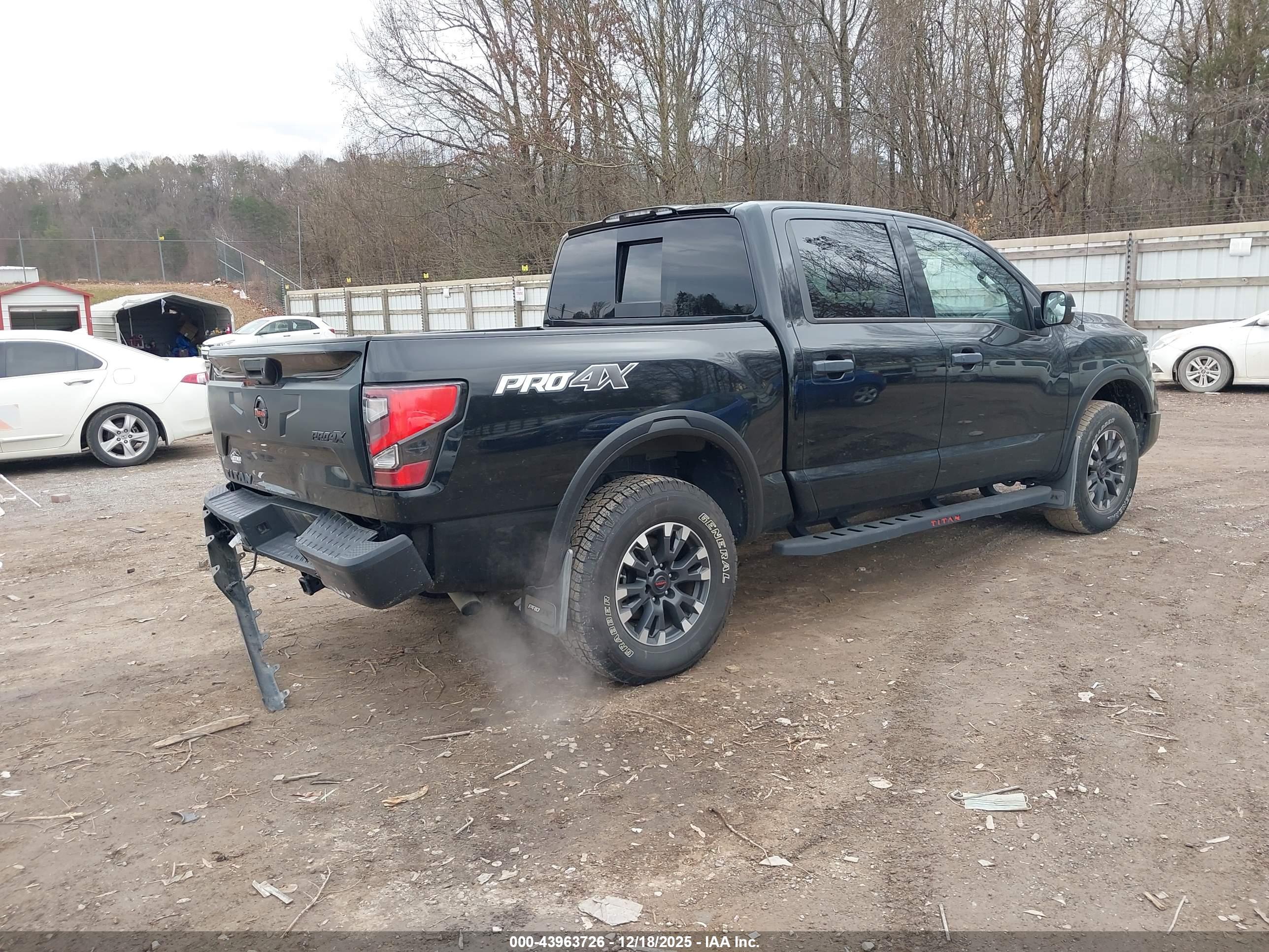 NISSAN TITAN image 4